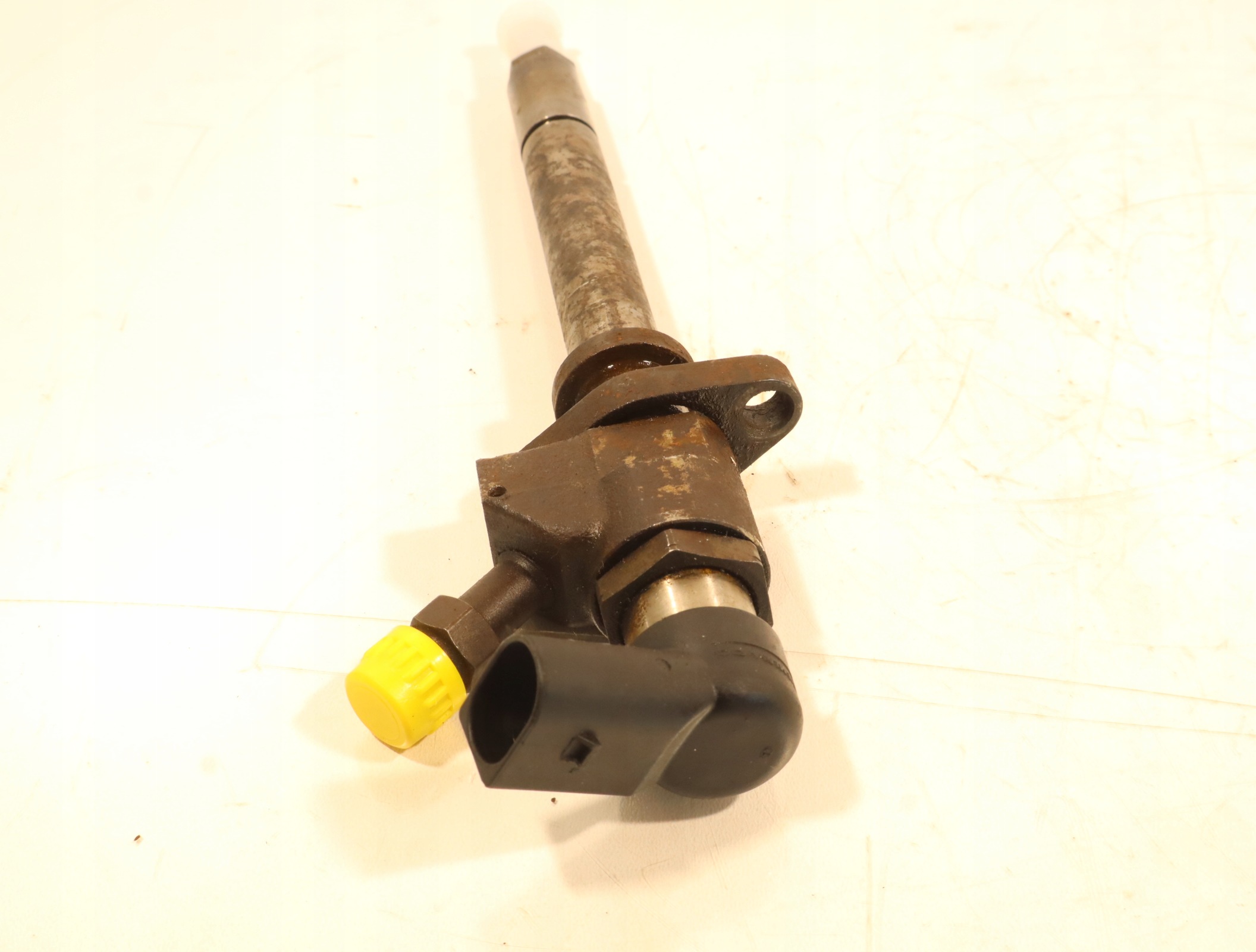 Inyector Volvo V50 2.0TD 9857144580 image 5