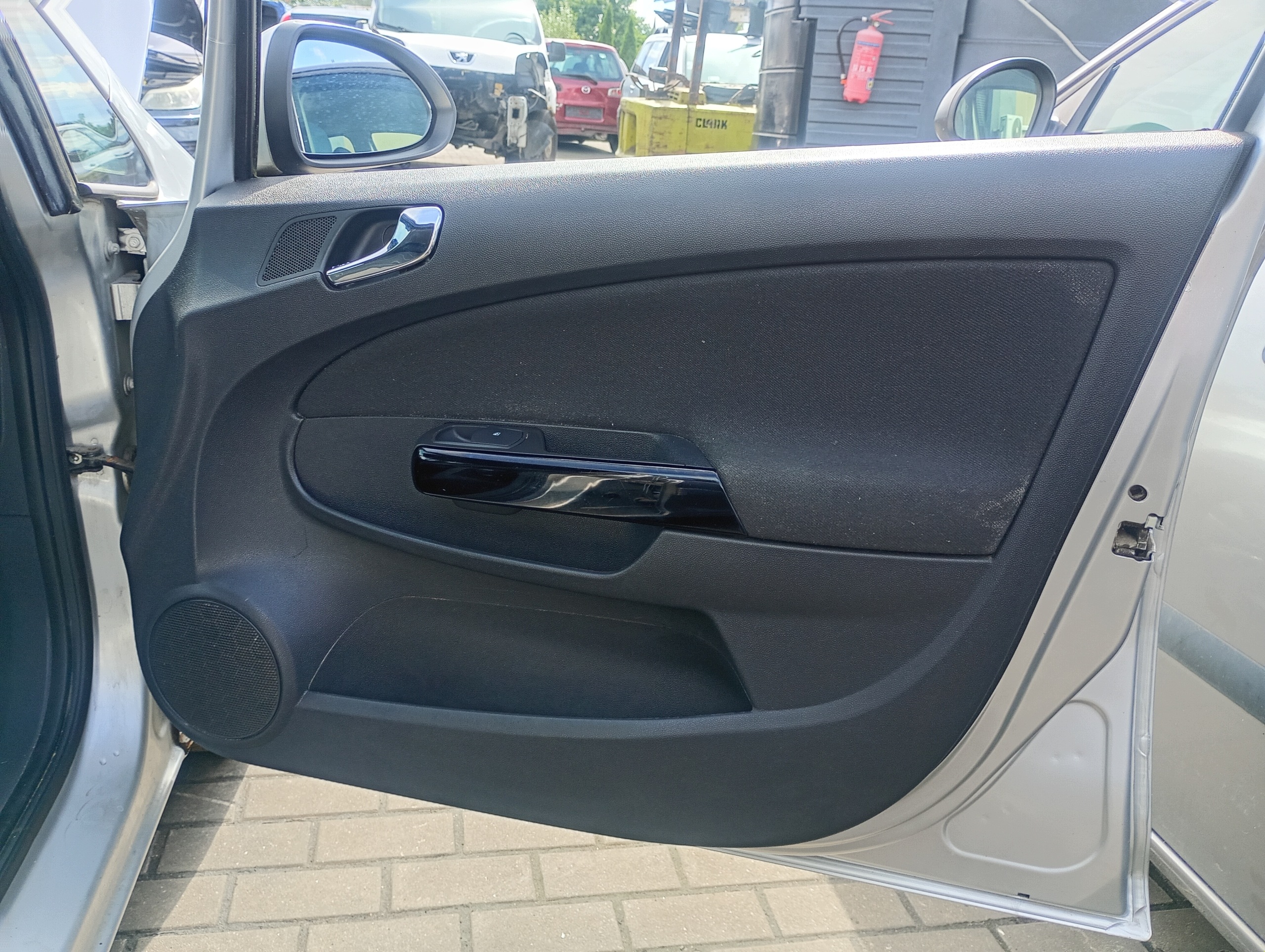 Estofamento Lateral Esquerdo Traseiro Opel Corsa D 06-14 image 4