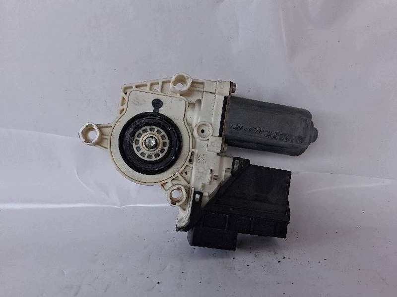 Lasin liukukappale taka vasen VW SEAT 6Q0959811A
