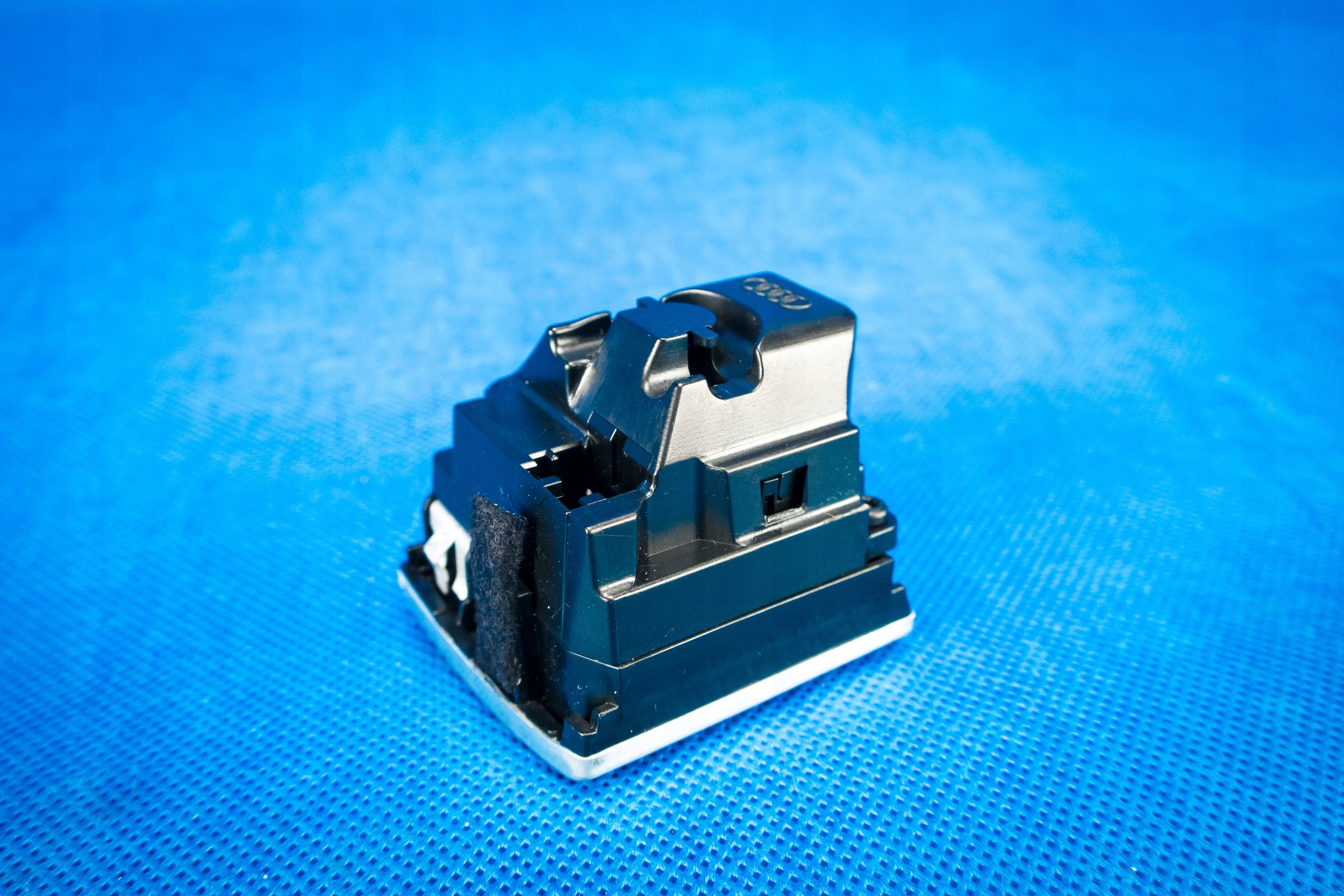 Audi A8 board watch S8 4H 4H0919204H image 3