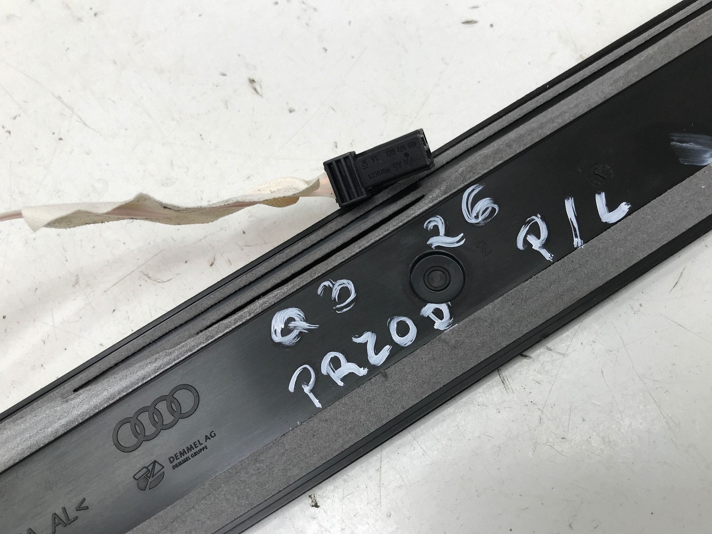 Audi Q3 FJN 2026 LED Soleira 8Y0947417C image 4