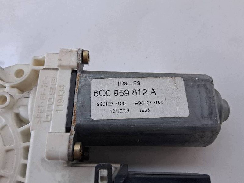 Takaikkunan nostin oikea Seat Ibiza III 6Q0959812A