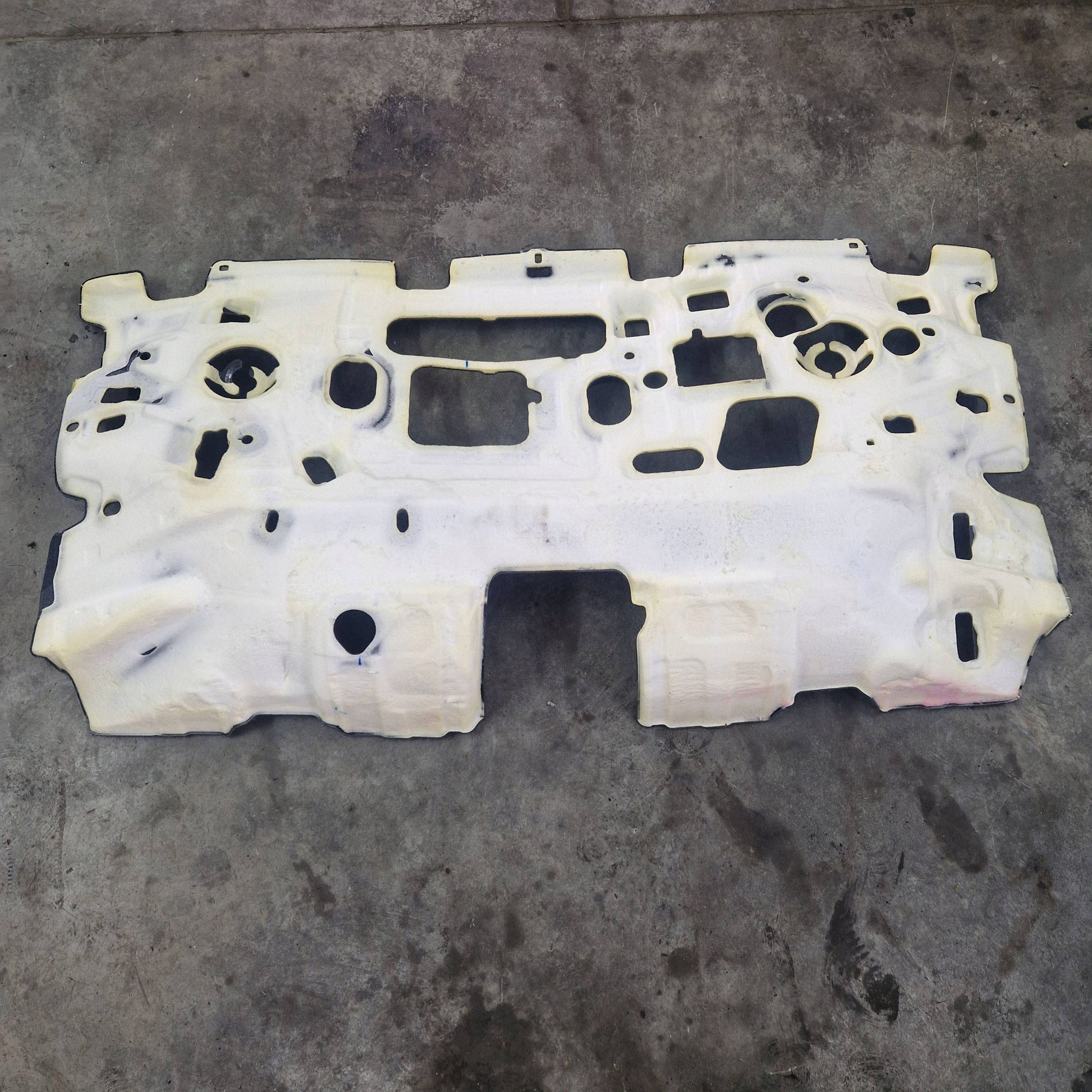 Ljudisolering mitt Hyundai Ioniq 6 84120KL100 image 9