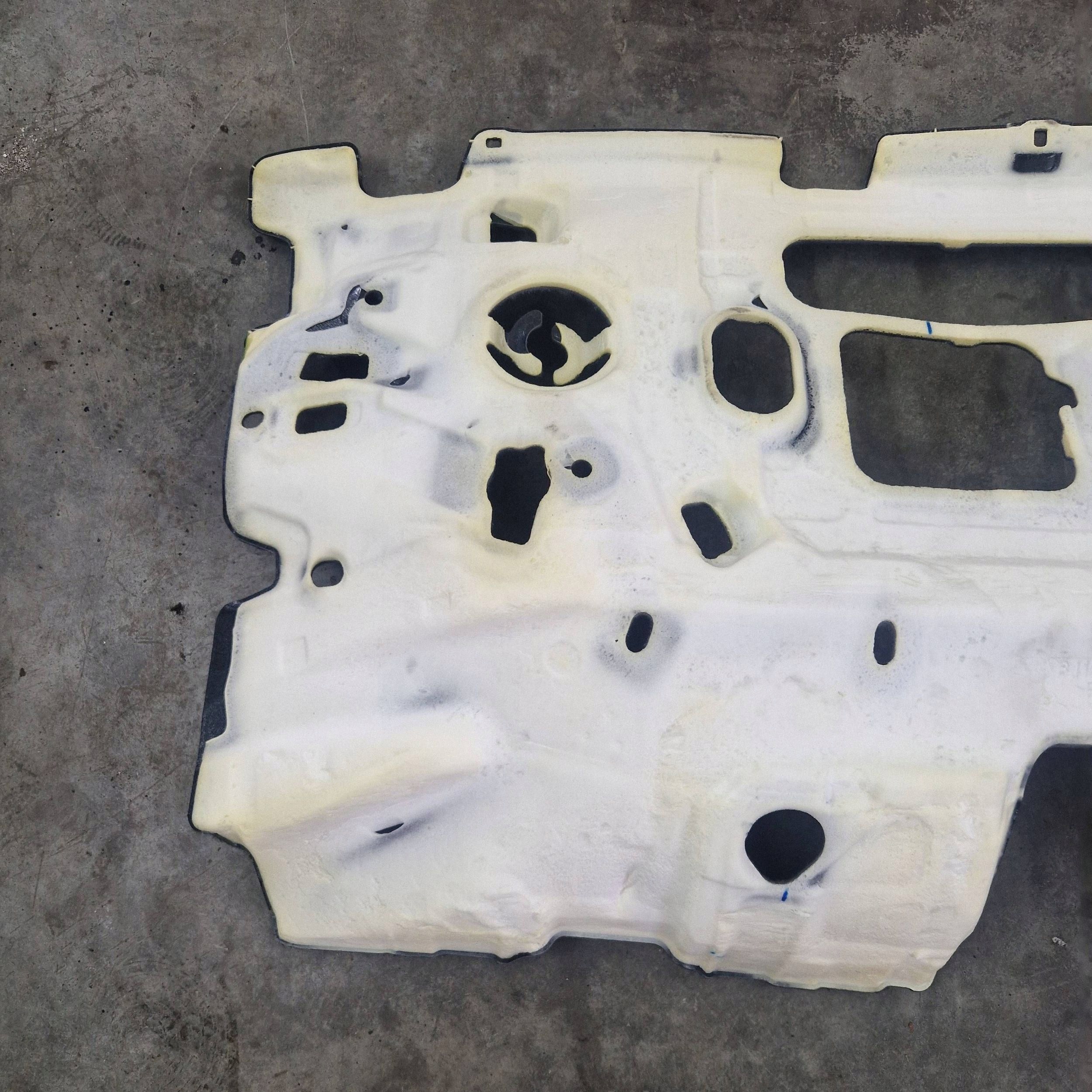 Ljudisolering mitt Hyundai Ioniq 6 84120KL100 image 10
