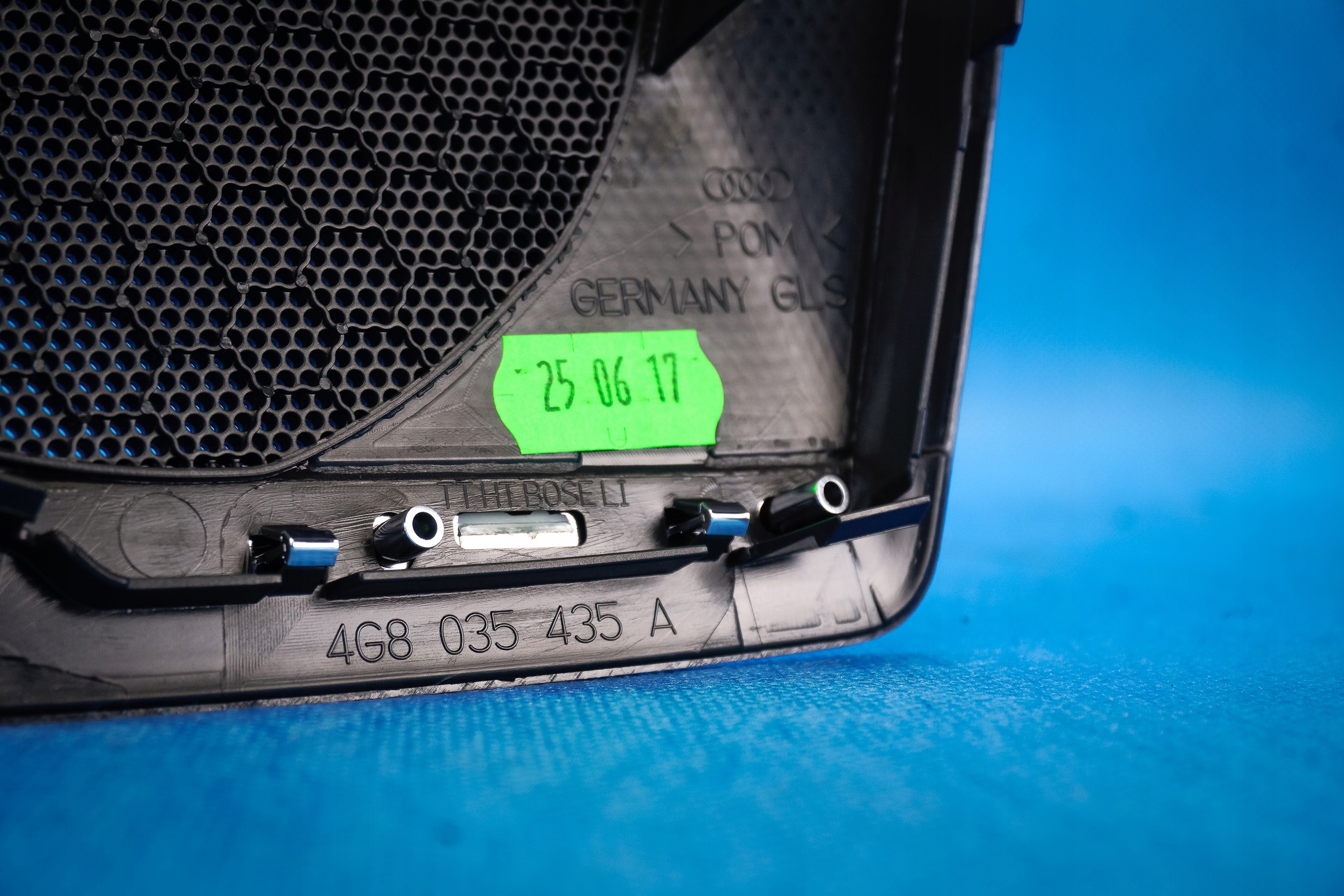 Grill luidspreker achter Audi A7 RS7 4G8035435A image 3