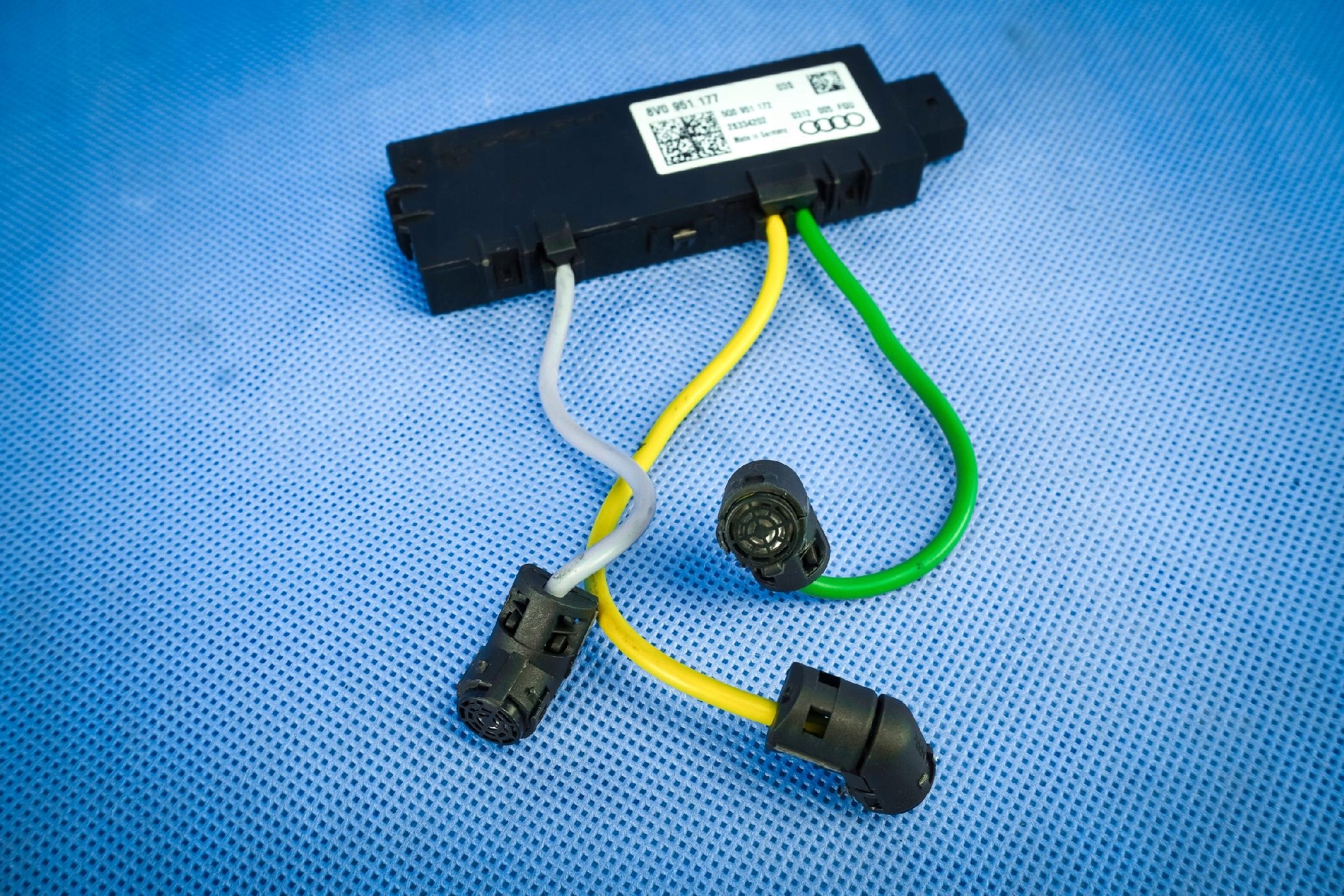 Hälytysliiketunnistin Audi A3 S3 RS3 8V