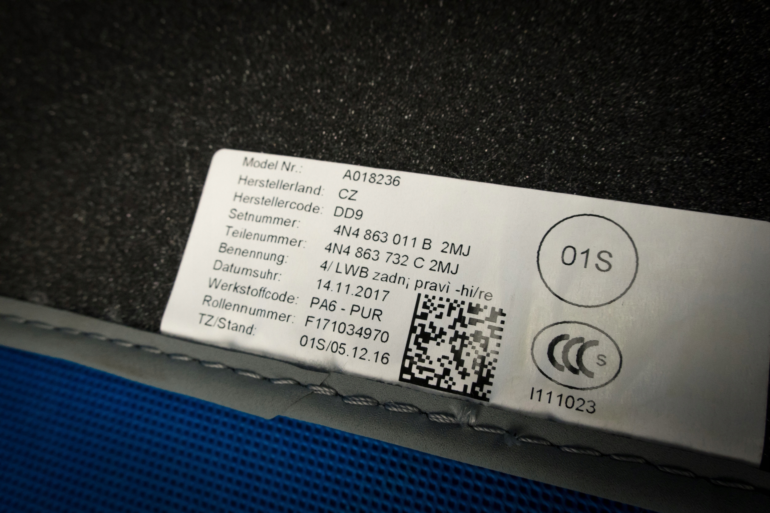 Tappetino Audi A8 S8 4N Long 4N4863732C image 3
