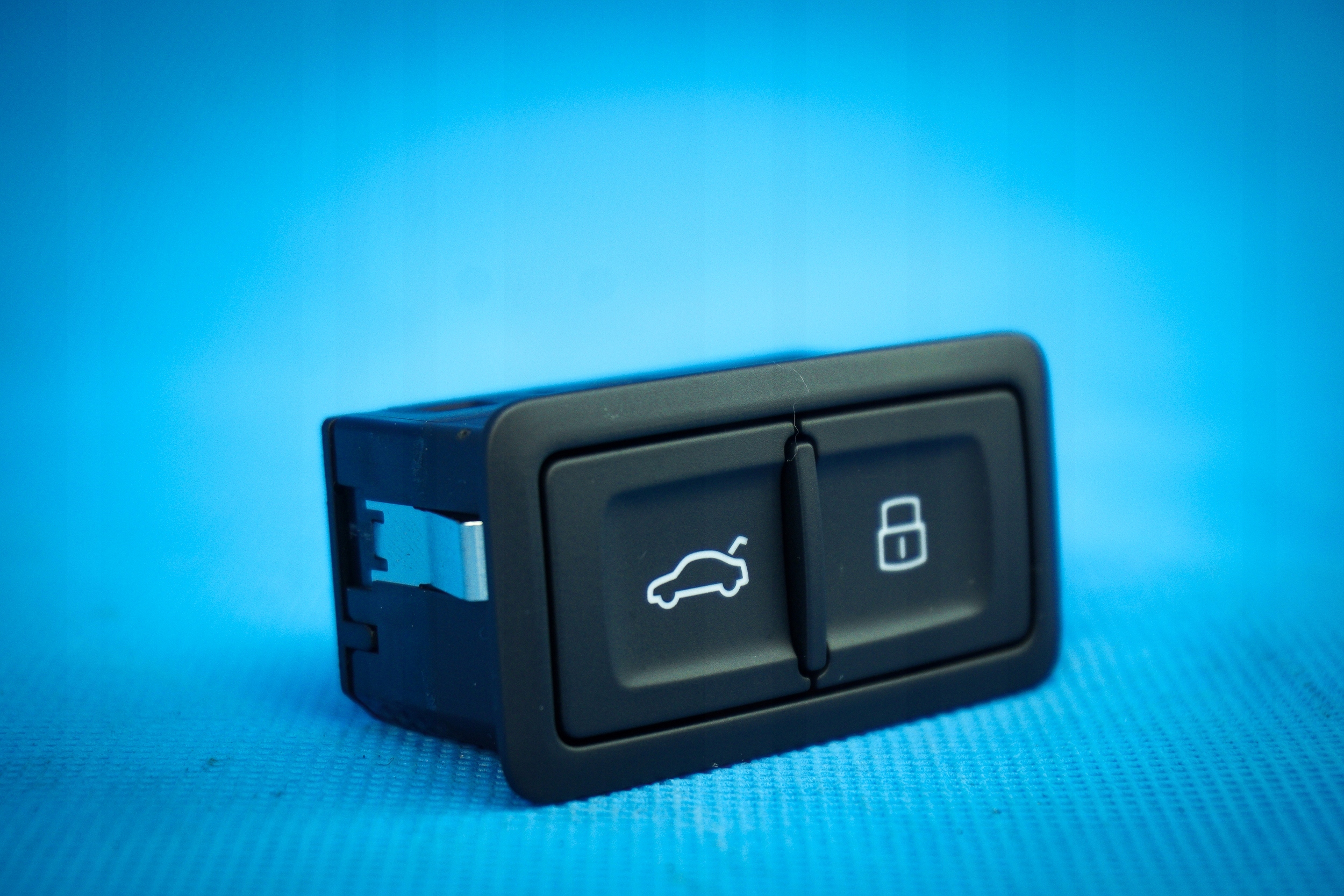 Audi A6 4G A8 Tailgate Switch 4G0959831B