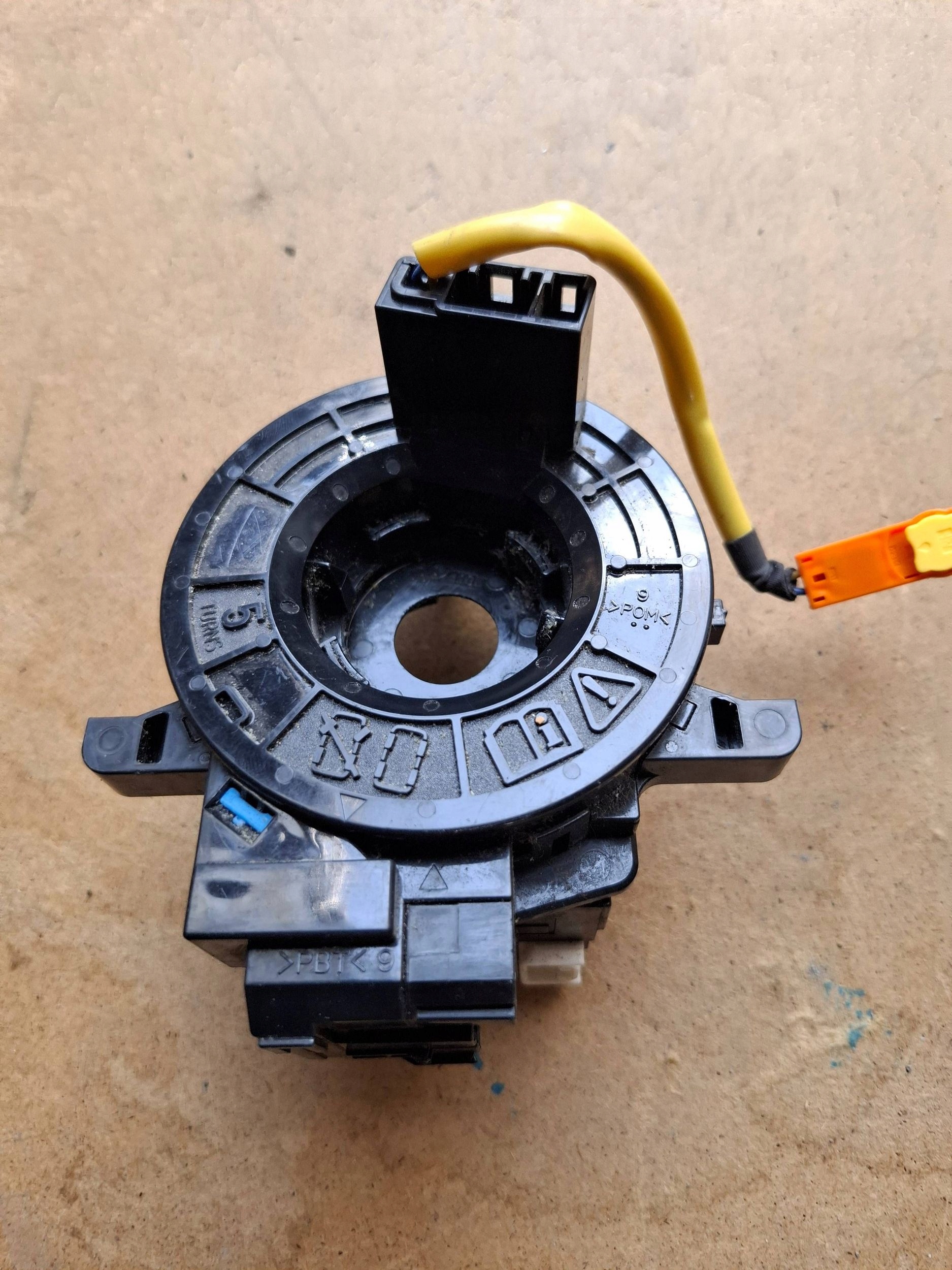 Toyota Yaris III Lift Airbag Rulle 89245-0D030