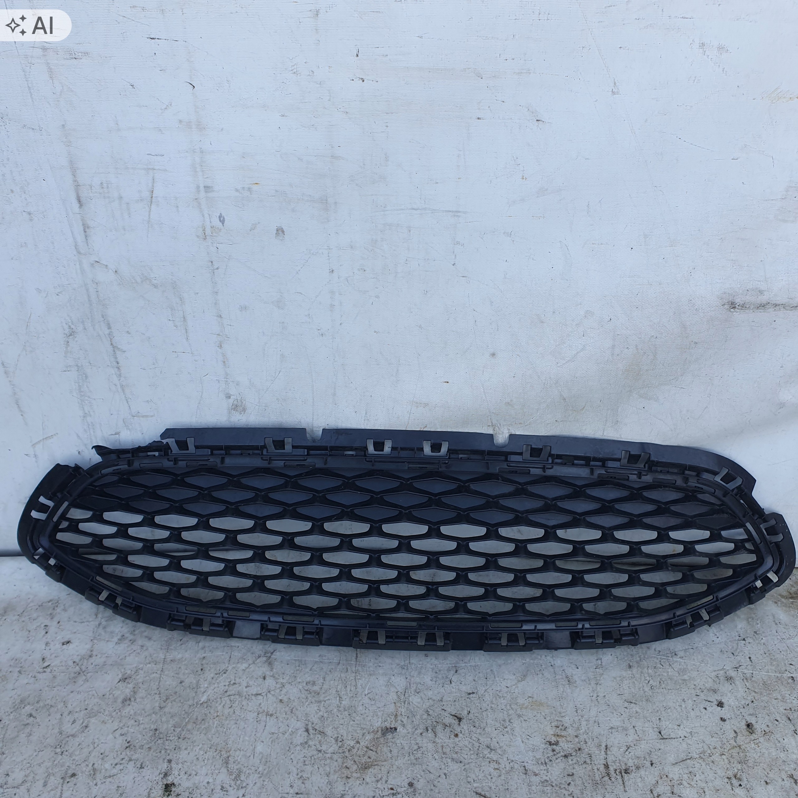 Ford Fiesta MK8 Grille H1BB-8B271-A1 image 2