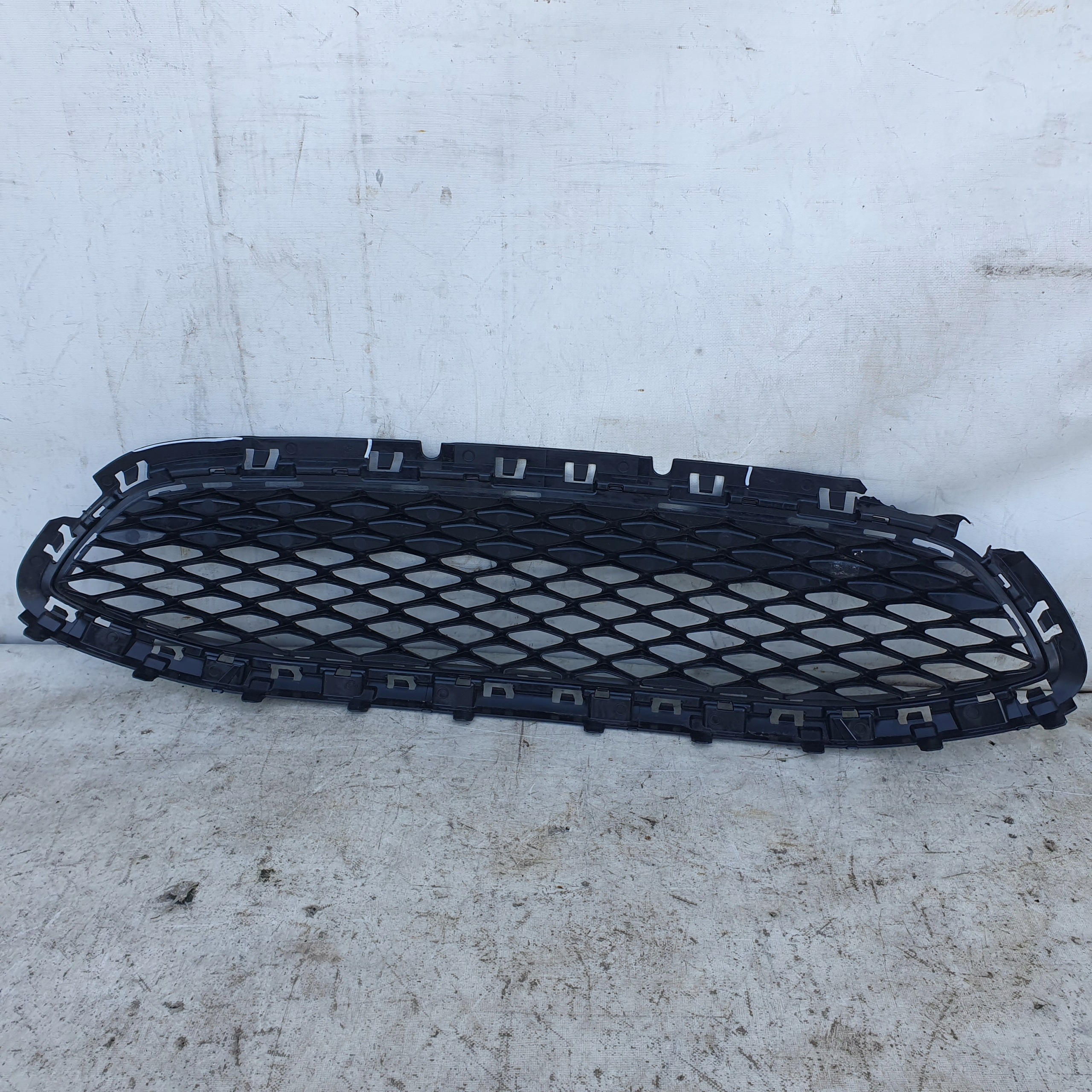 Ford Fiesta MK8 Grille H1BB-8B271-A1 image 6