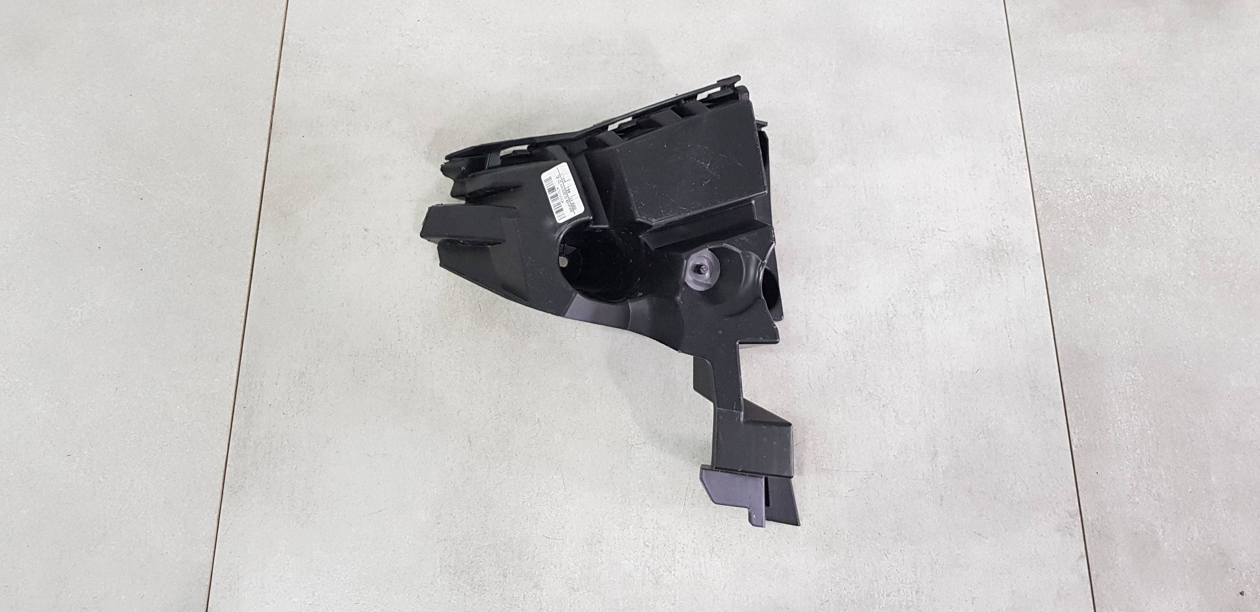 SKODA KAROQ 57A807377 Fixation aile arrière gauche image 2