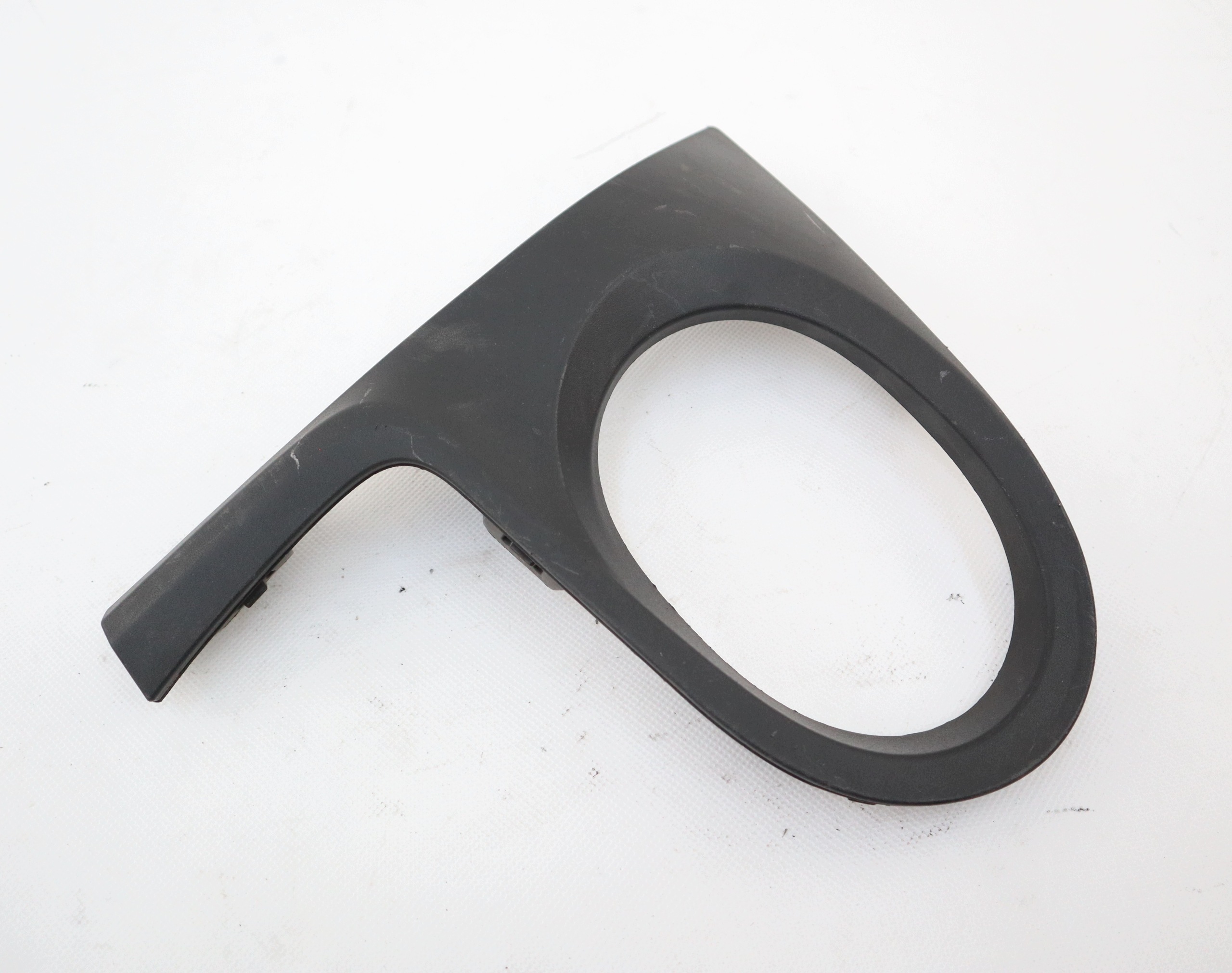 BMW i3 I01 Oikea halogeenisäleikön suojaritilä 51117296826