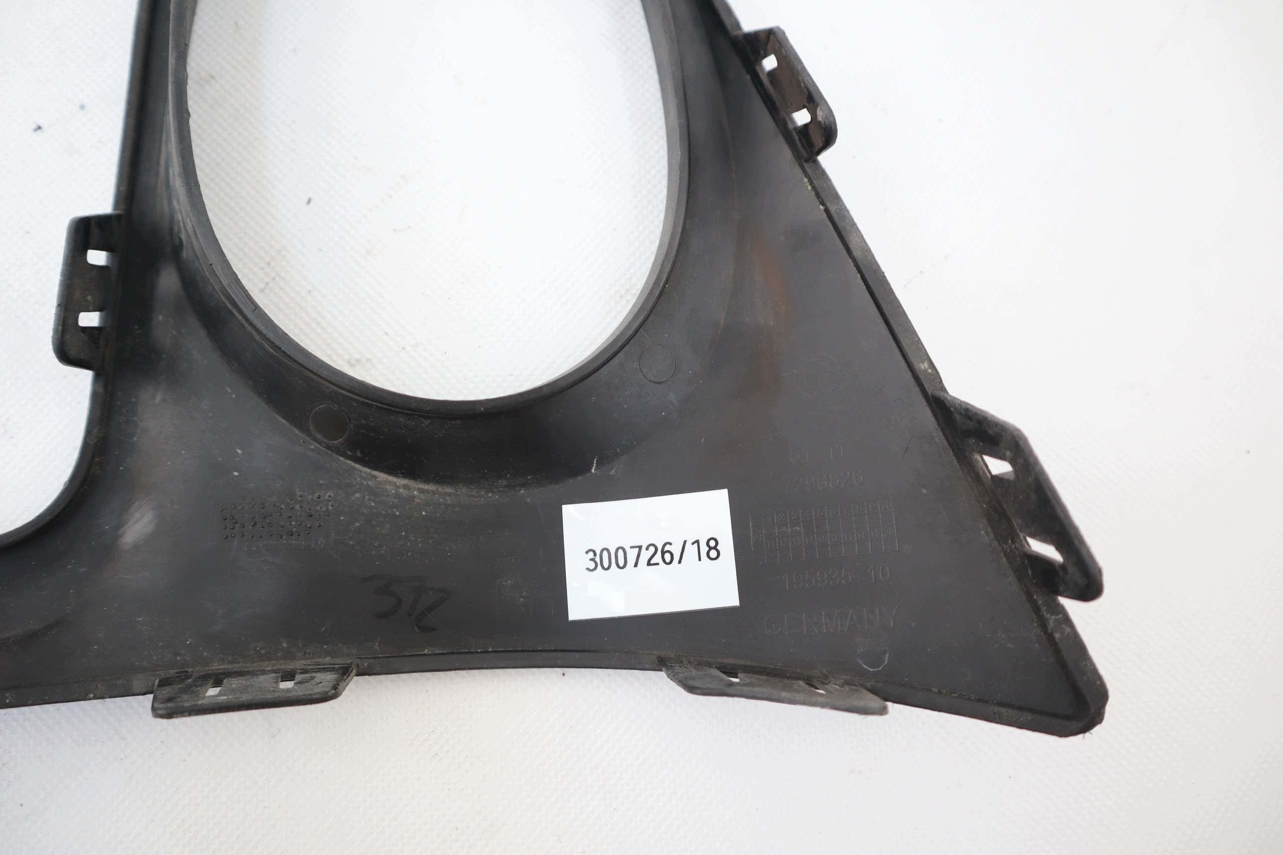BMW i3 I01 Grillkåpa Halogen Höger 51117296826 image 6