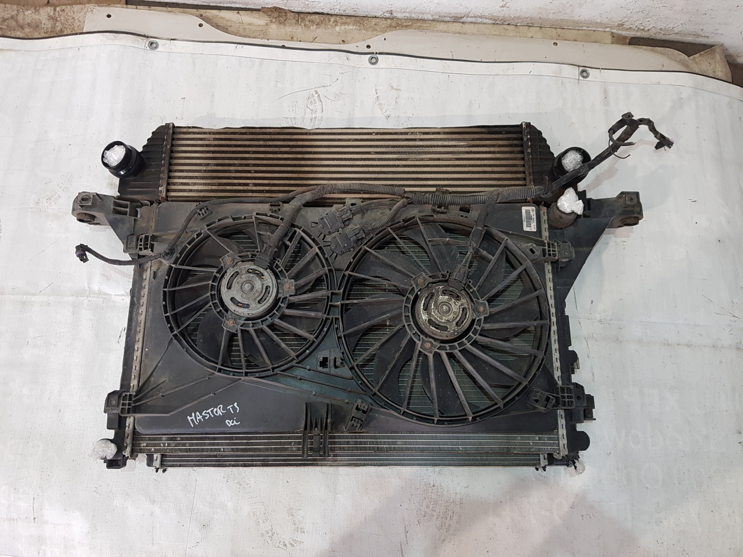Traverse avant Renault Master III 214C10001R image 7