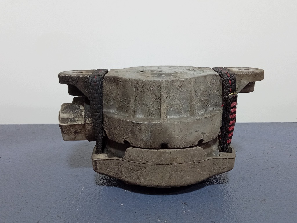 Audi A8 D3 3.0 TDI Support Boîte 4E0399151CD image 3