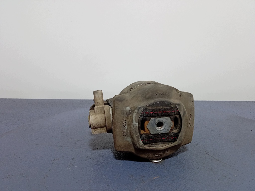 Audi A8 D3 3.0 TDI Support Boîte 4E0399151CD image 2