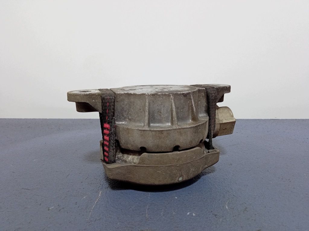 Audi A8 D3 3.0 TDI Support Boîte 4E0399151CD image 3