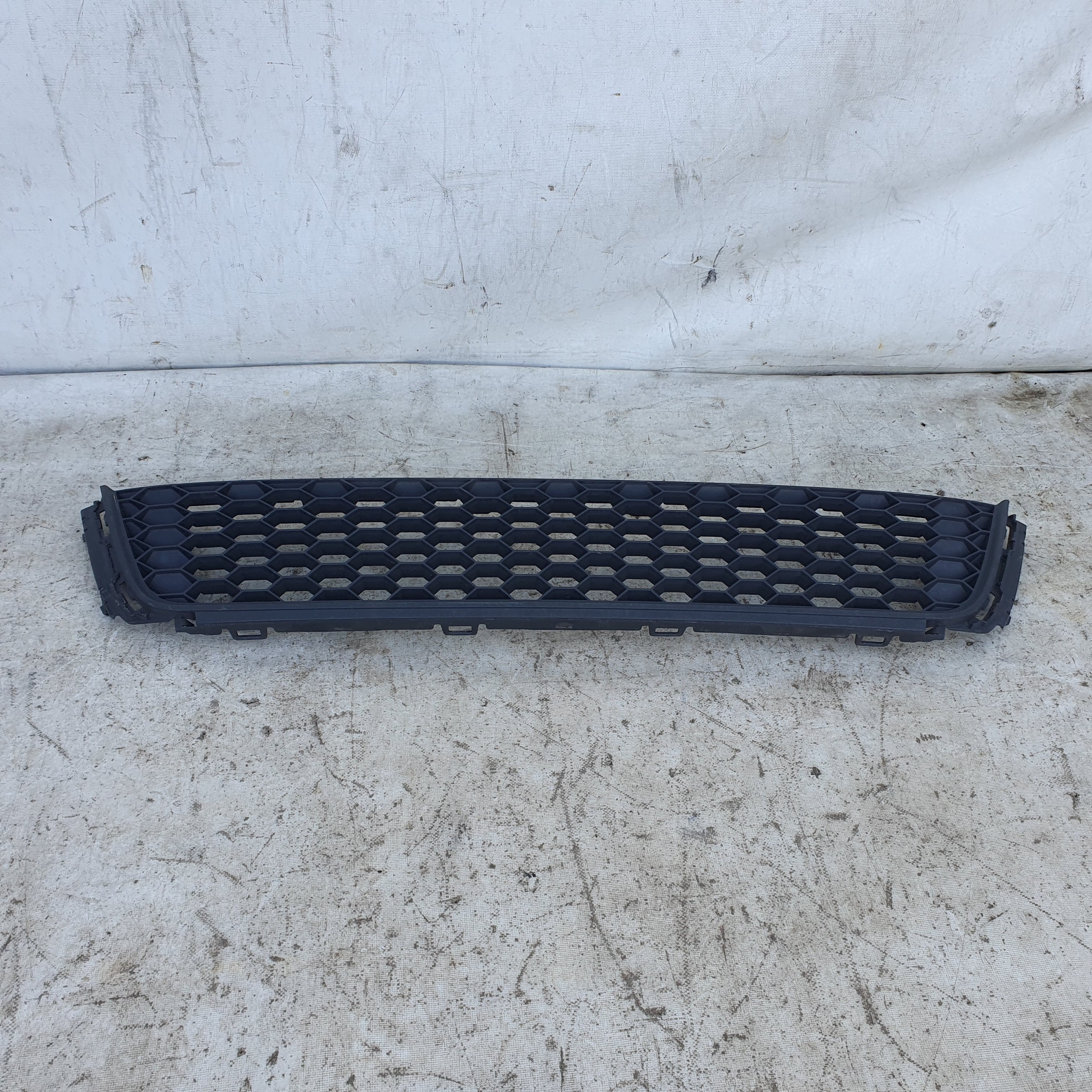 Rejilla Parachoques VW Polo V GTI 6R0853677C image 4