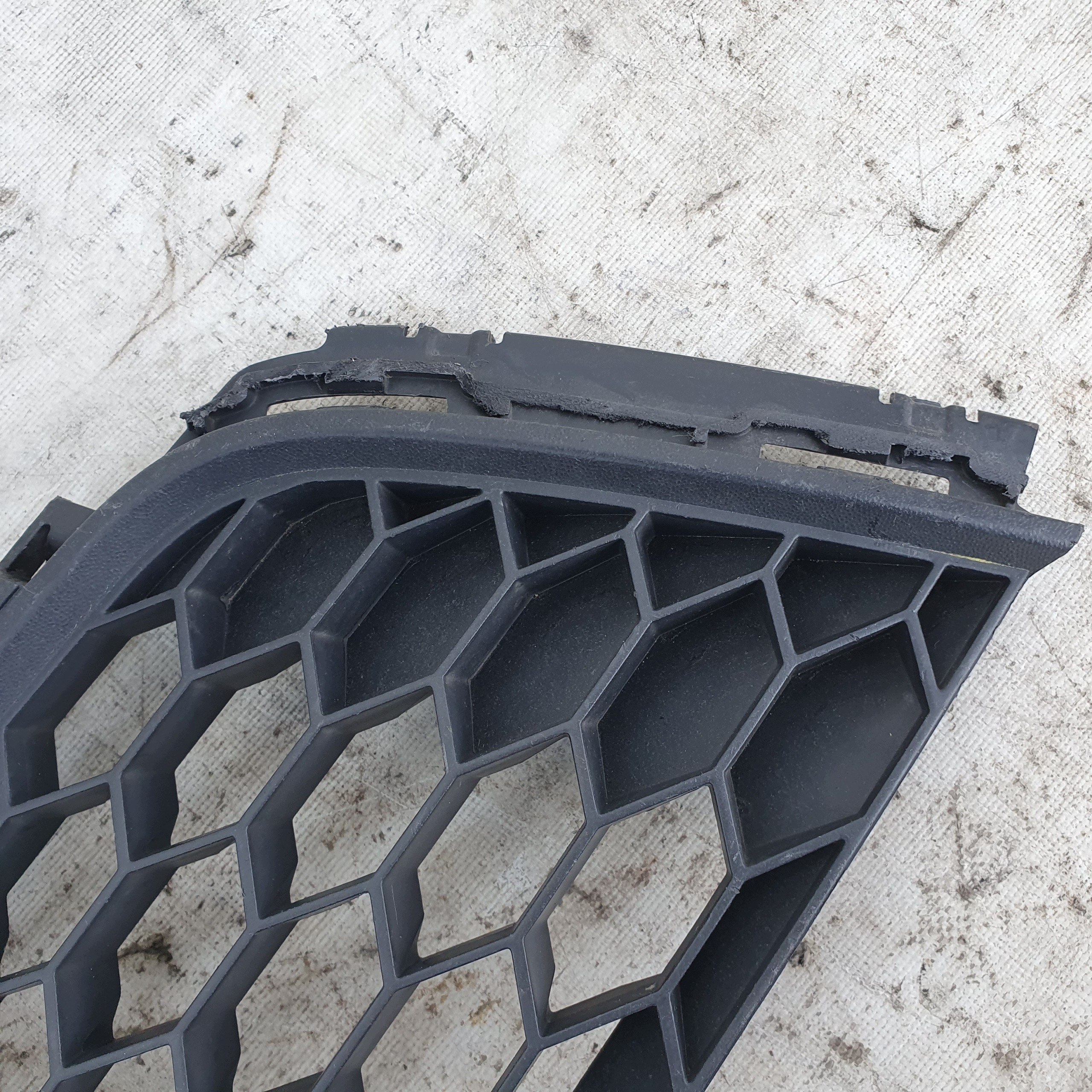 Rejilla Parachoques VW Polo V GTI 6R0853677C image 5