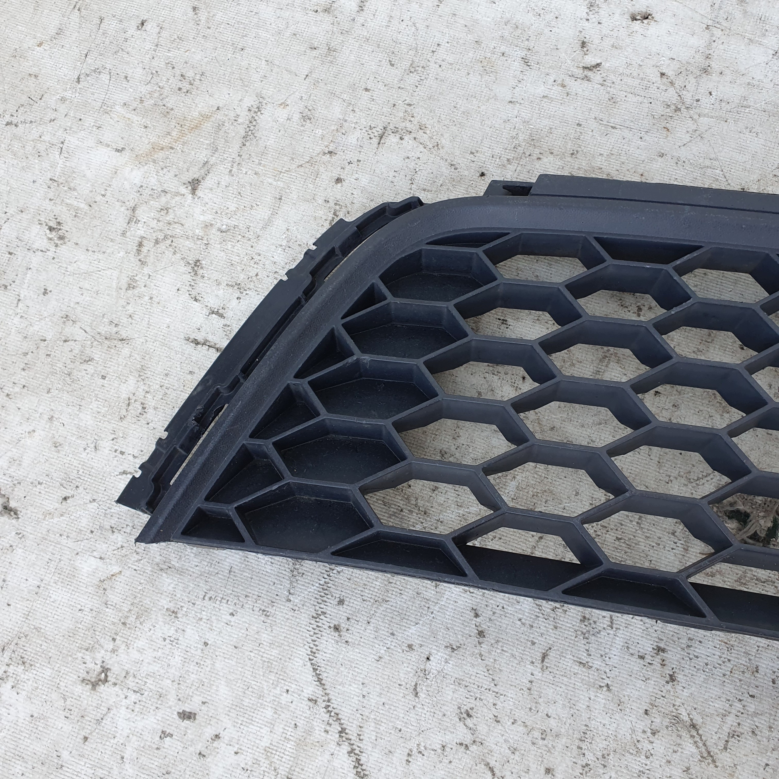 Rejilla Parachoques VW Polo V GTI 6R0853677C image 6