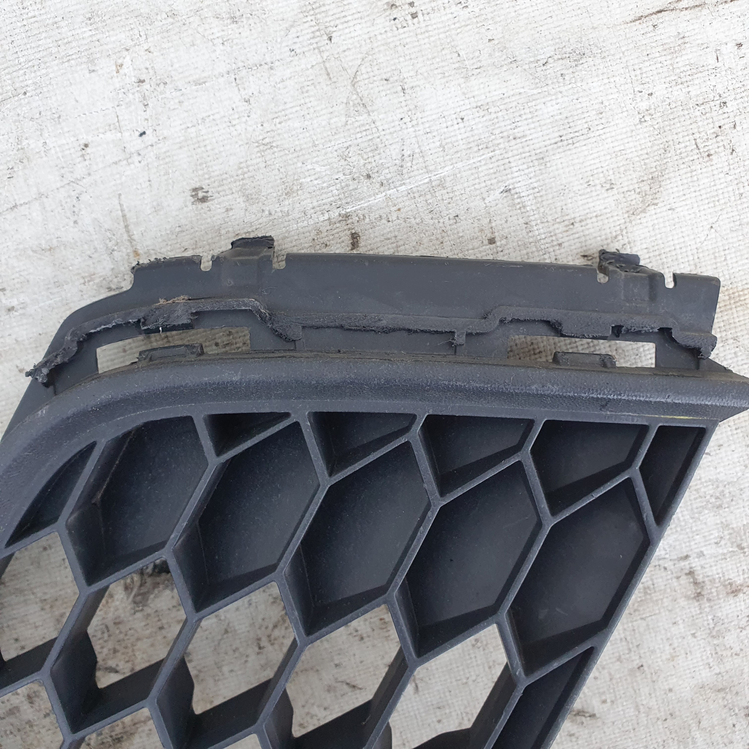 Rejilla Parachoques VW Polo V GTI 6R0853677C image 7