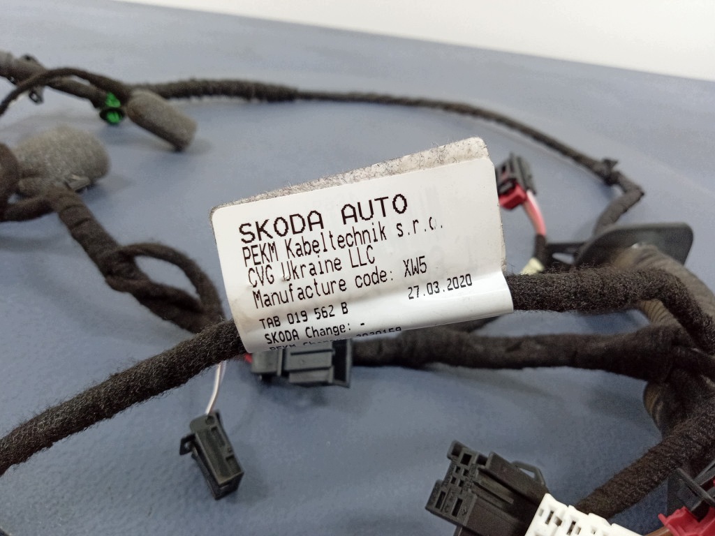 Skoda Octavia IV Left Rear Door Wiring Loom 5E3971693T