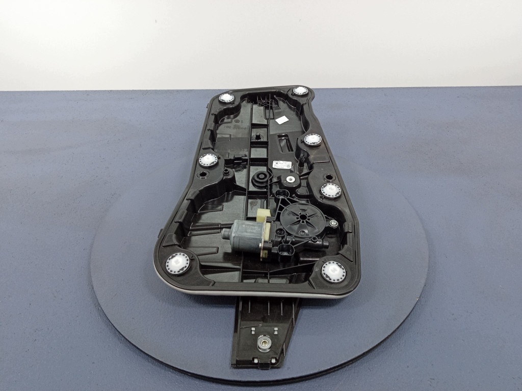 Elevador de Vidro Traseiro Direito Skoda Octavia IV HB