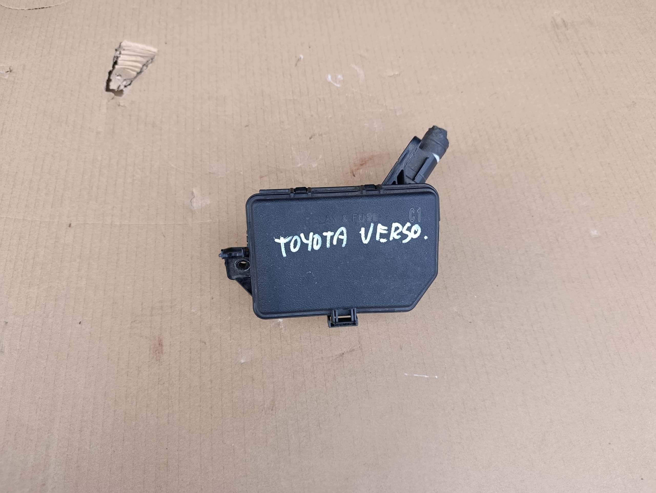 Zekeringkast Toyota Verso S 82641-52060 image 2