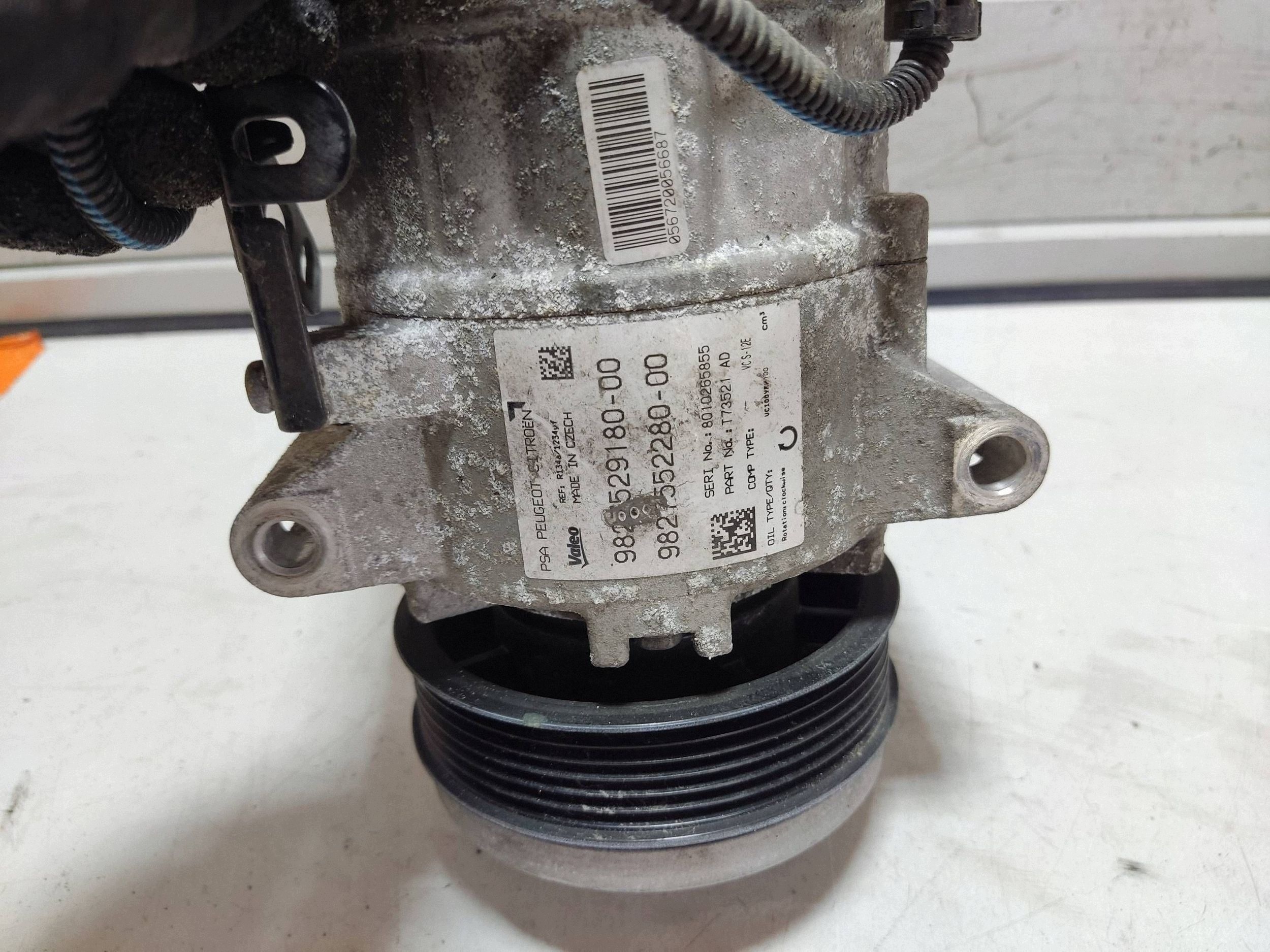 Compressor de Ar Condicionado Opel Grandland 1.2 THP OE9827529180 image 3