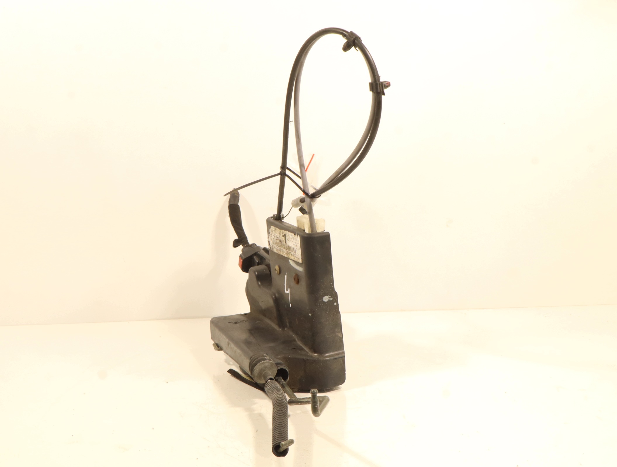 Serratura anteriore sinistra Kia Sportage II 81310-1FC10