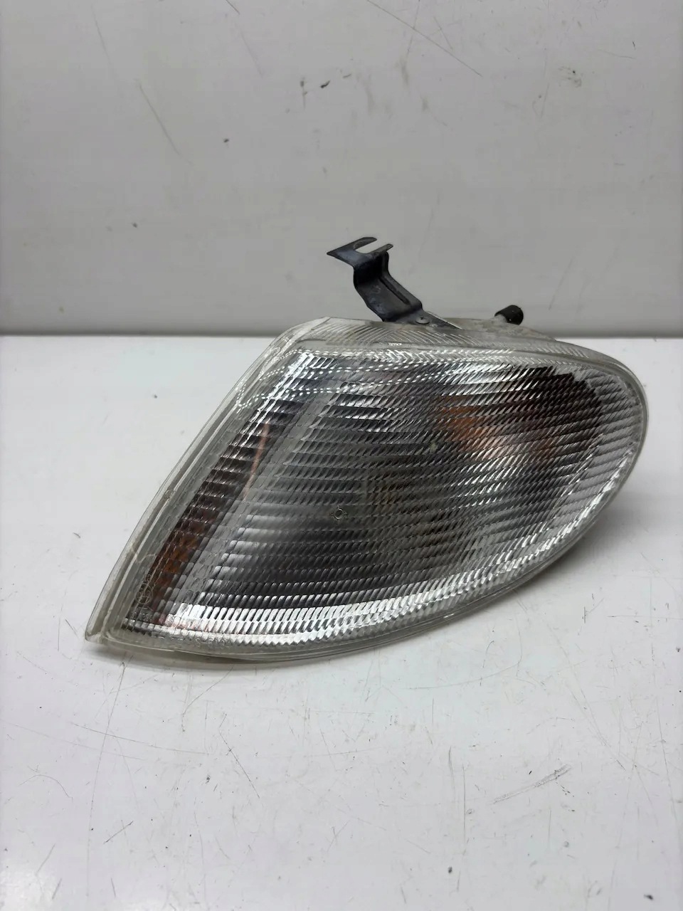 Front left direction indicator lamp SEAT ALHAMBRRA (7V8, 7V9) 185134B 1.9L