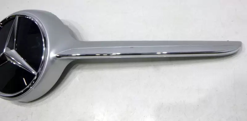 Etusäleikkö MERCEDES V-sarja W447 lift AMG Diamond