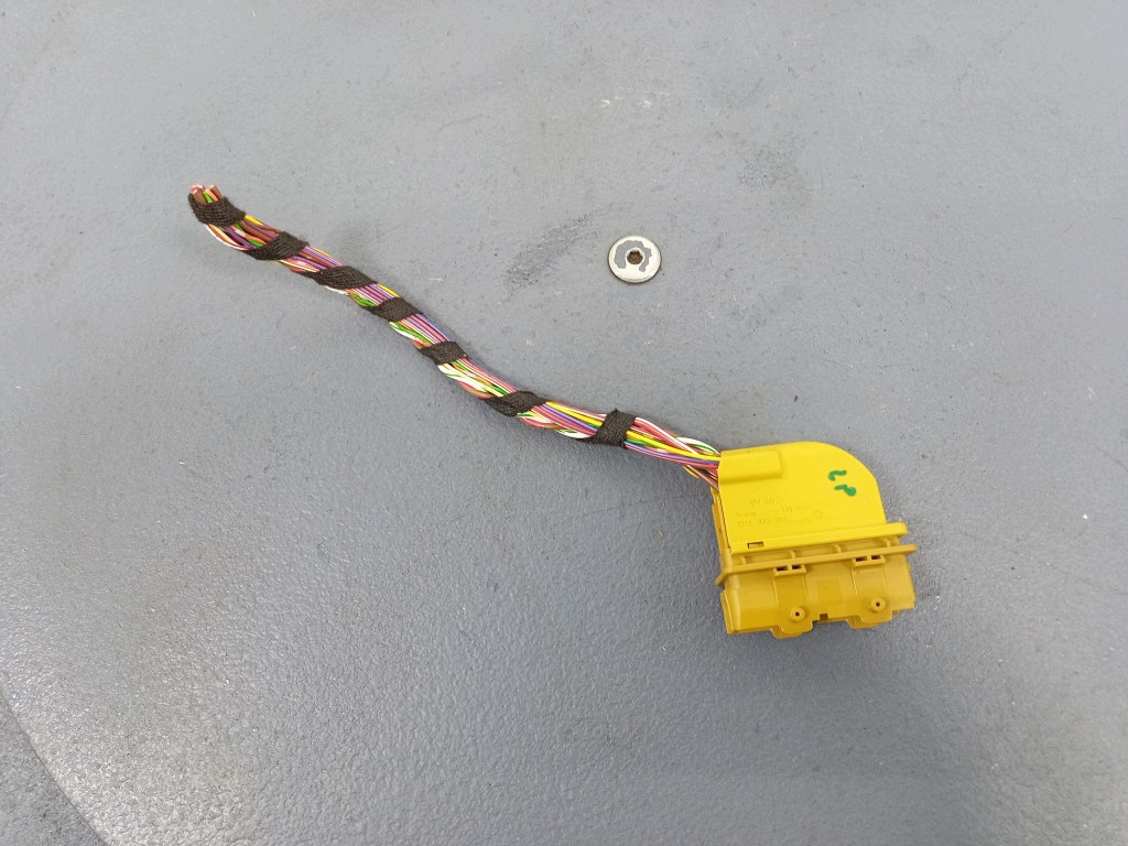 Skoda Octavia IV Left Front Door Wiring Loom A-821387-01