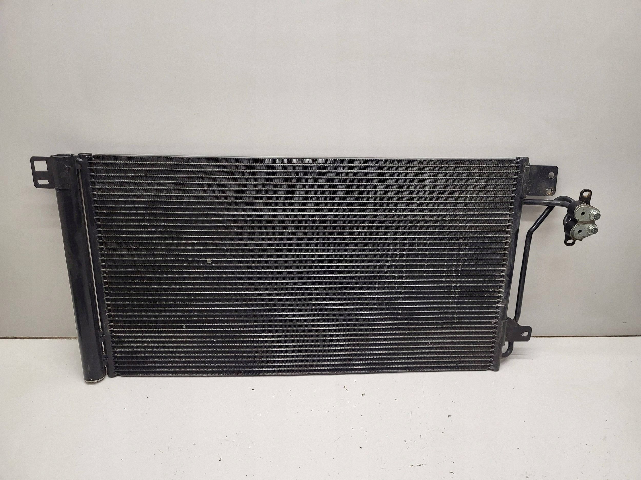 Condenseur clim VW Transporter T5 7H0820411 image 2