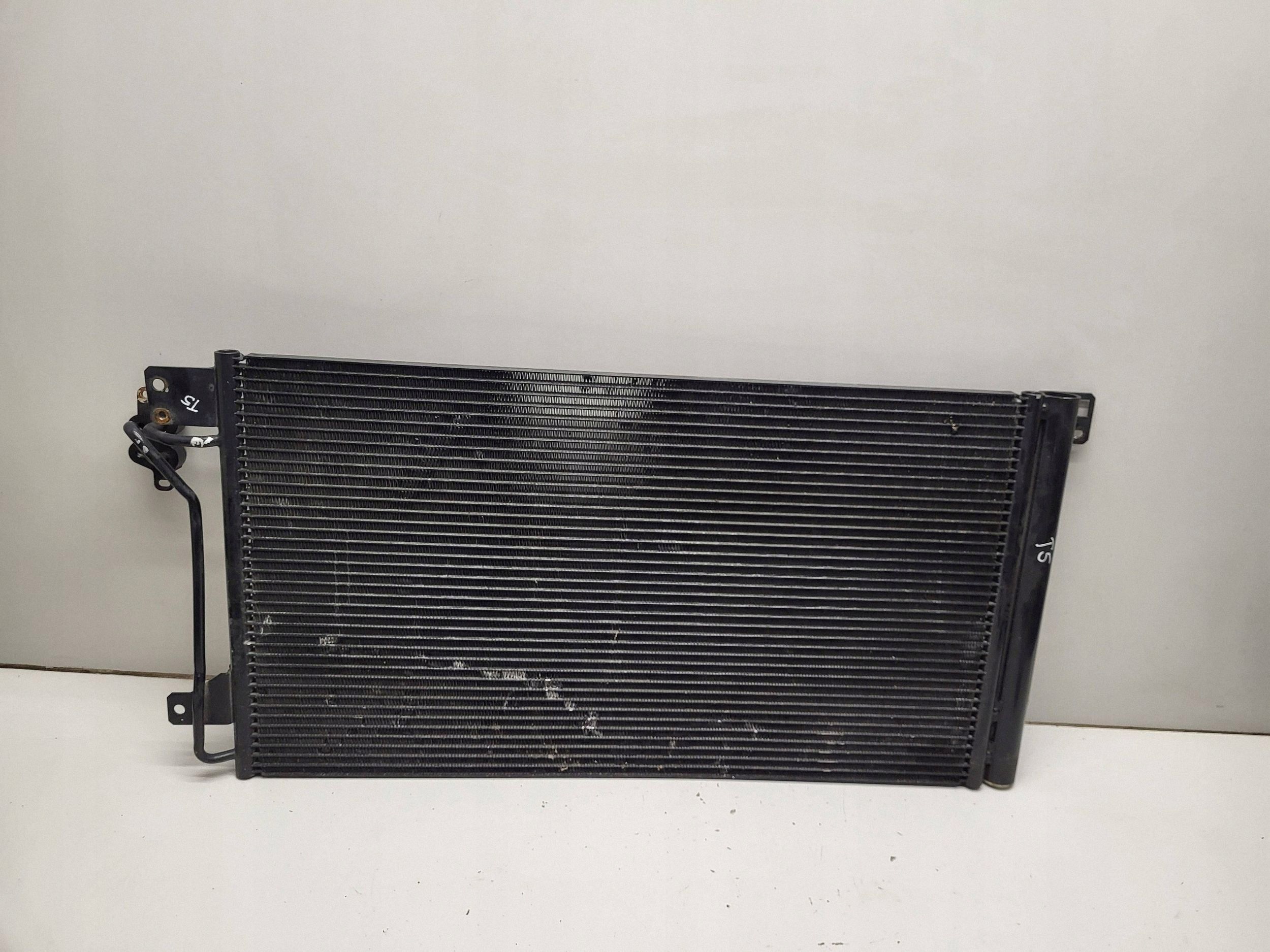 Condenseur clim VW Transporter T5 7H0820411 image 4