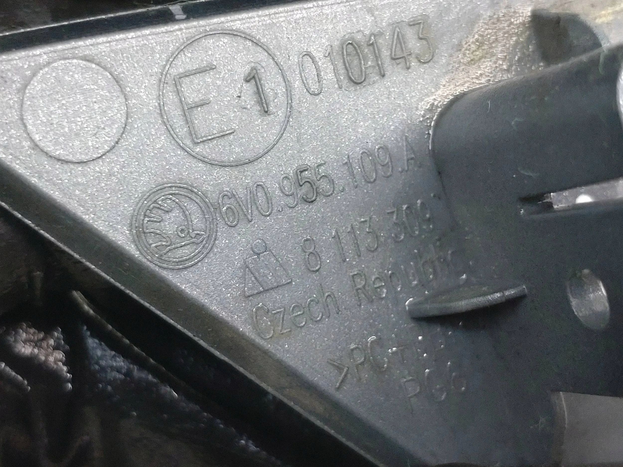Skoda OE 6V0955109A sproeierdop image 5