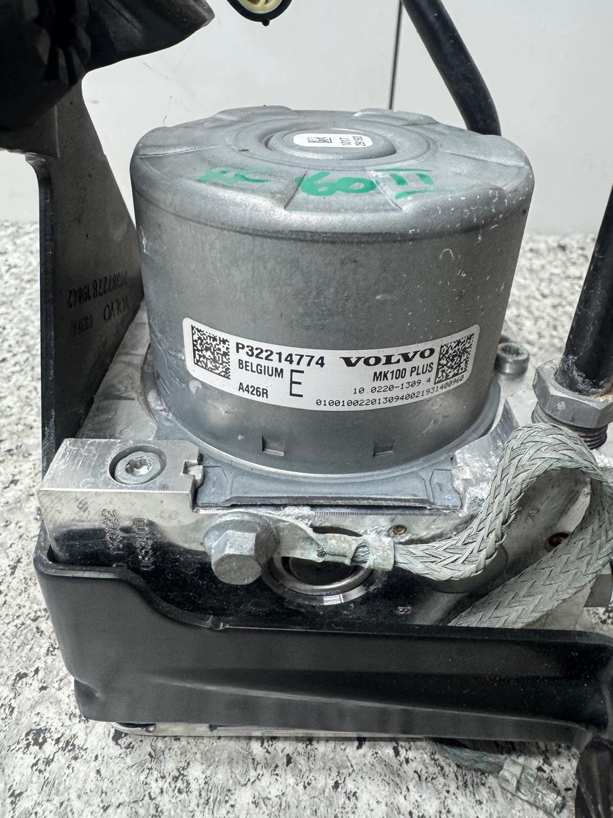 Pompe ABS Volvo XC60 II 2017- 32214774 image 3