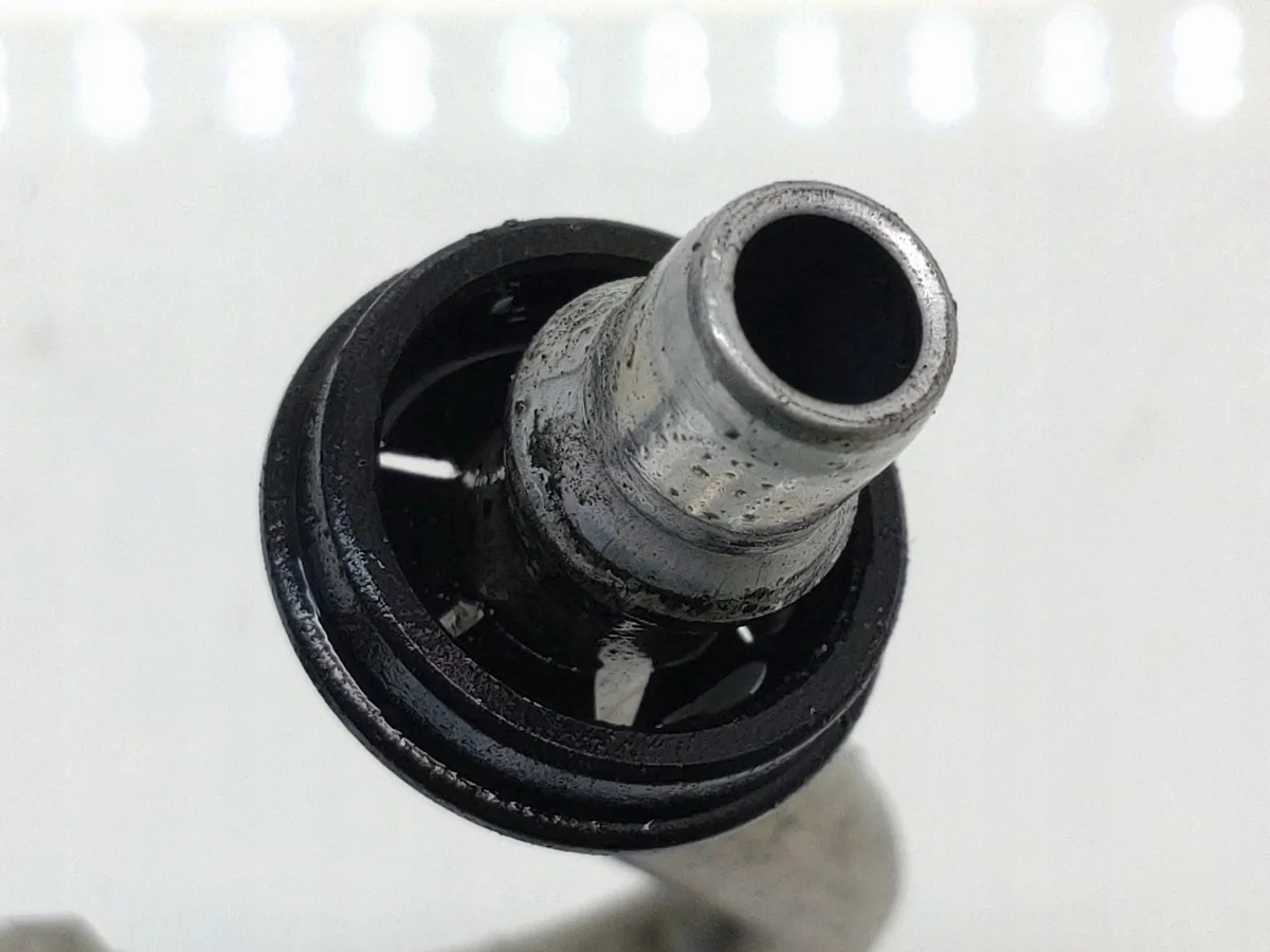 Conduite d'huile boîte auto Mercedes B W245 image 3