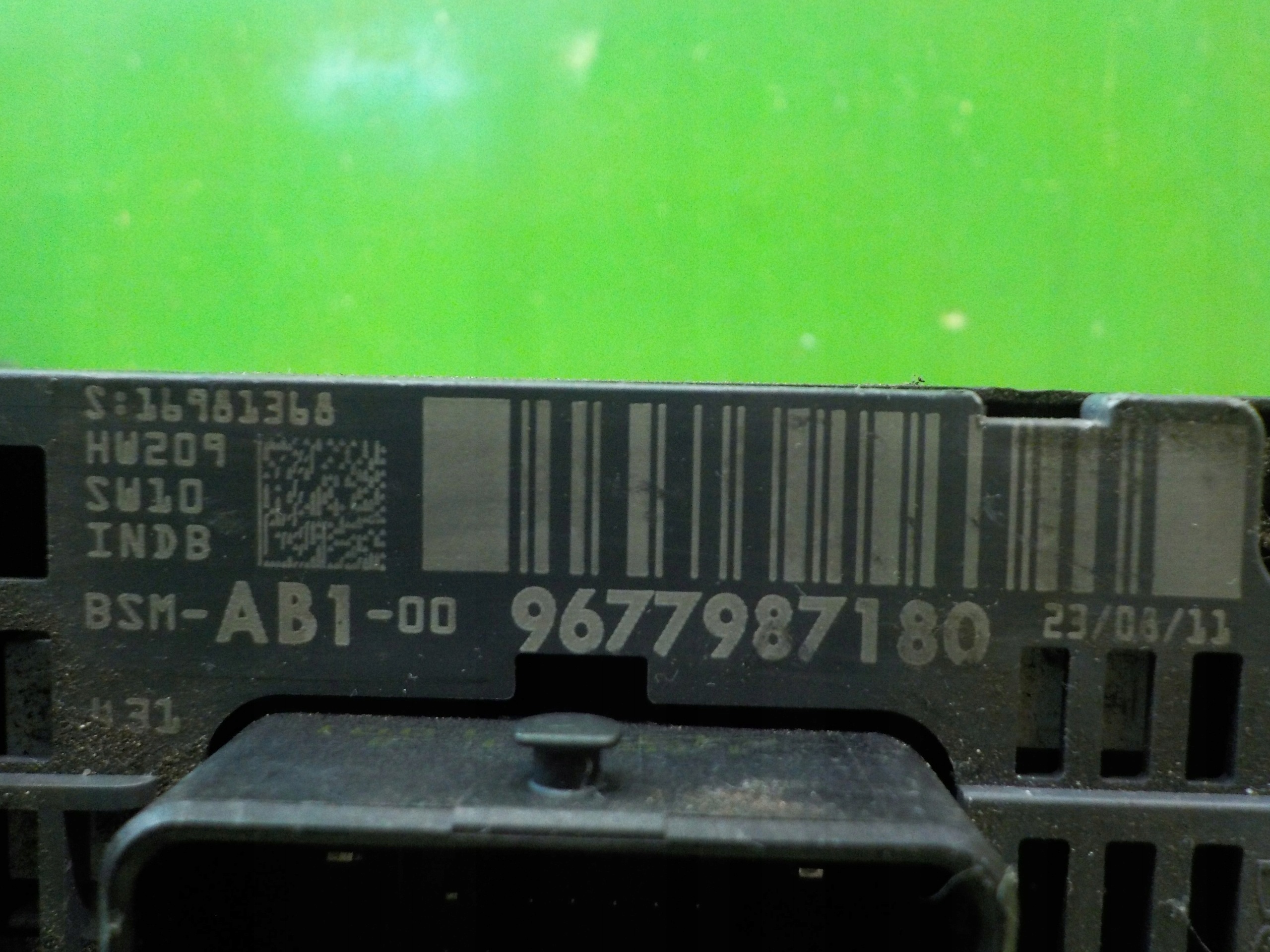 Zekeringkast Citroen OE 9677987180 image 4