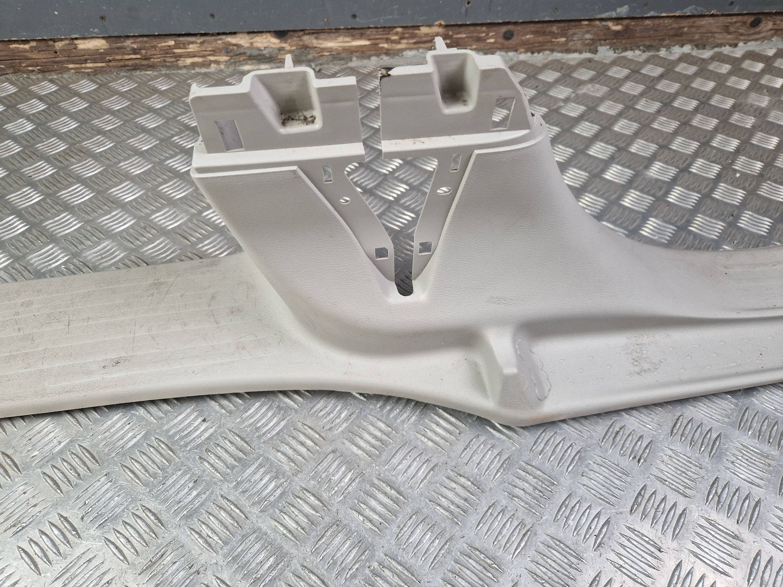 Linker Deurpaneel Luidsprekerkap Chrysler 5RH87PD2AC image 4