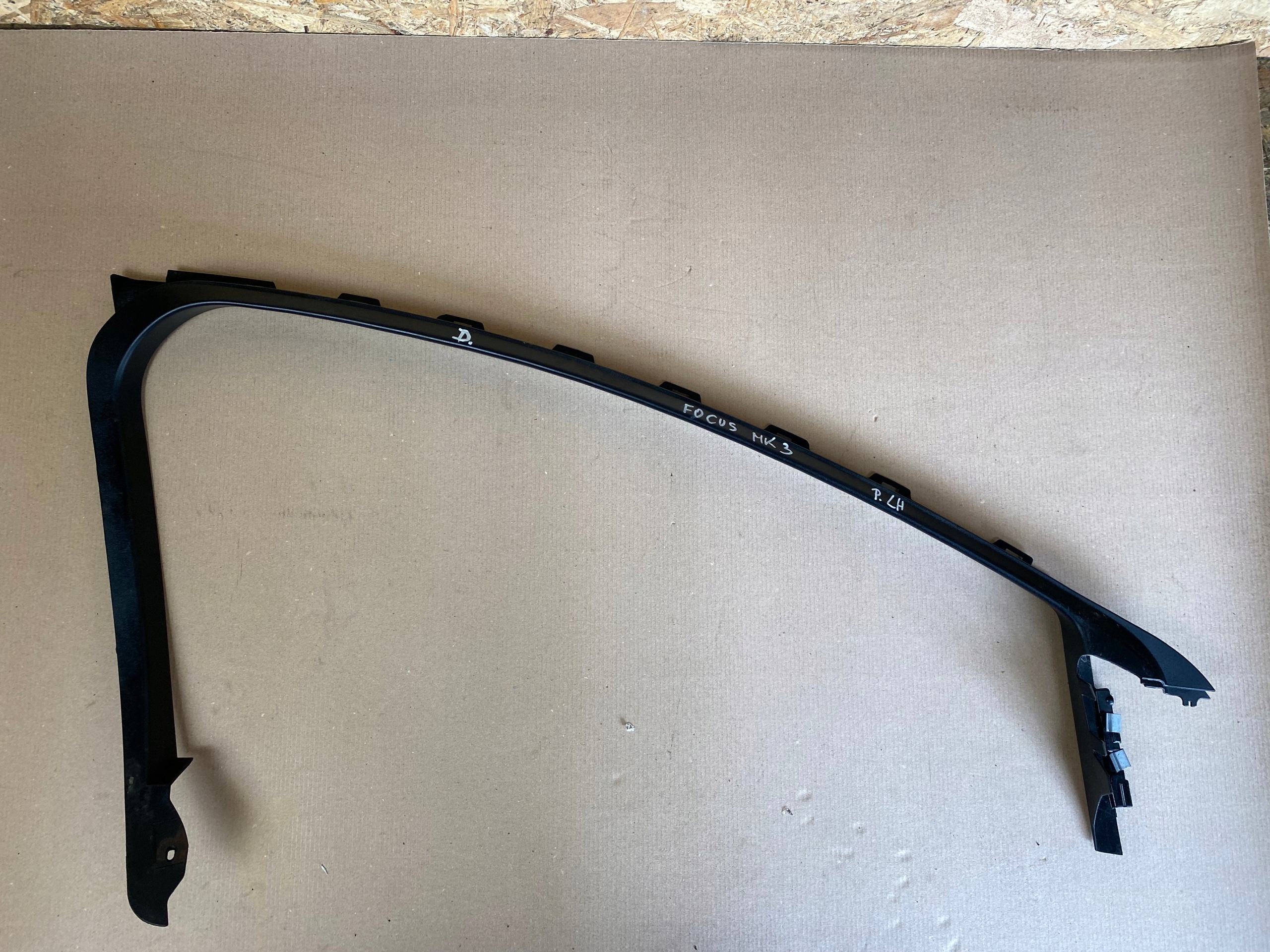 Ford Focus Elemento Acabamento Porta Esquerda CM51A201A19AXW image 2