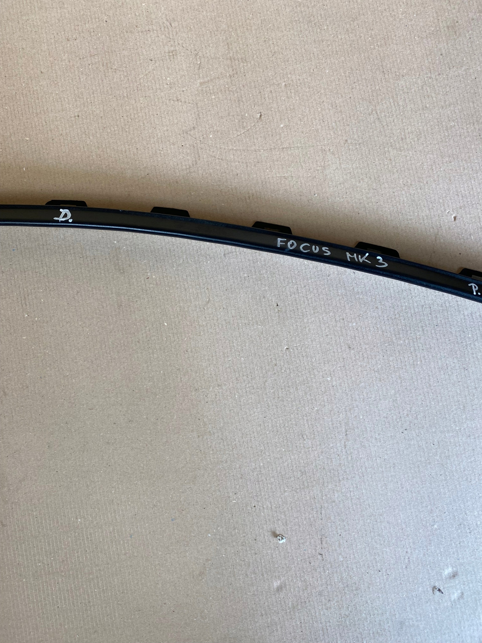 Ford Focus Elemento Acabamento Porta Esquerda CM51A201A19AXW image 3