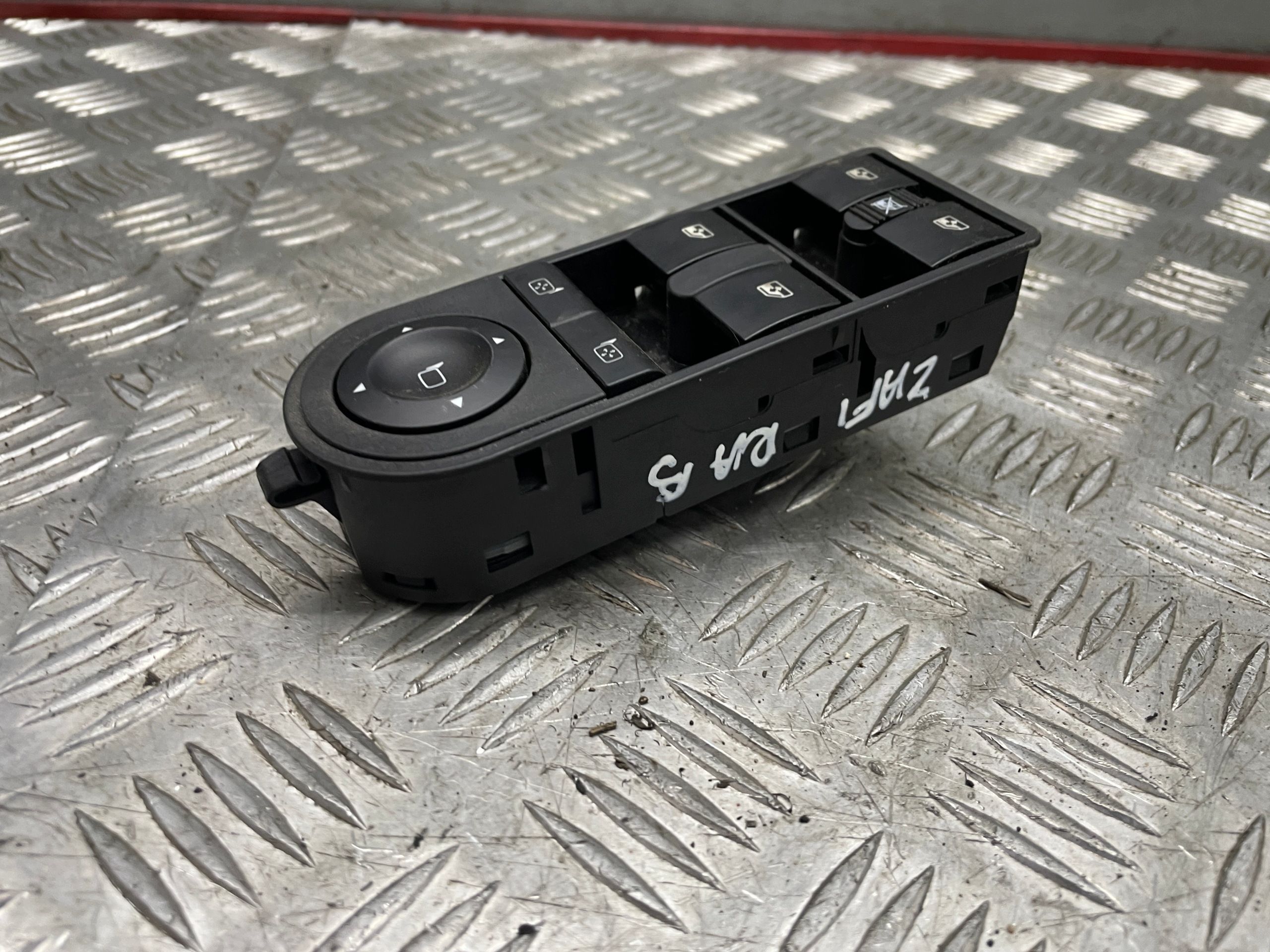 Interrupteur vitres Opel Zafira B 05-14 image 3