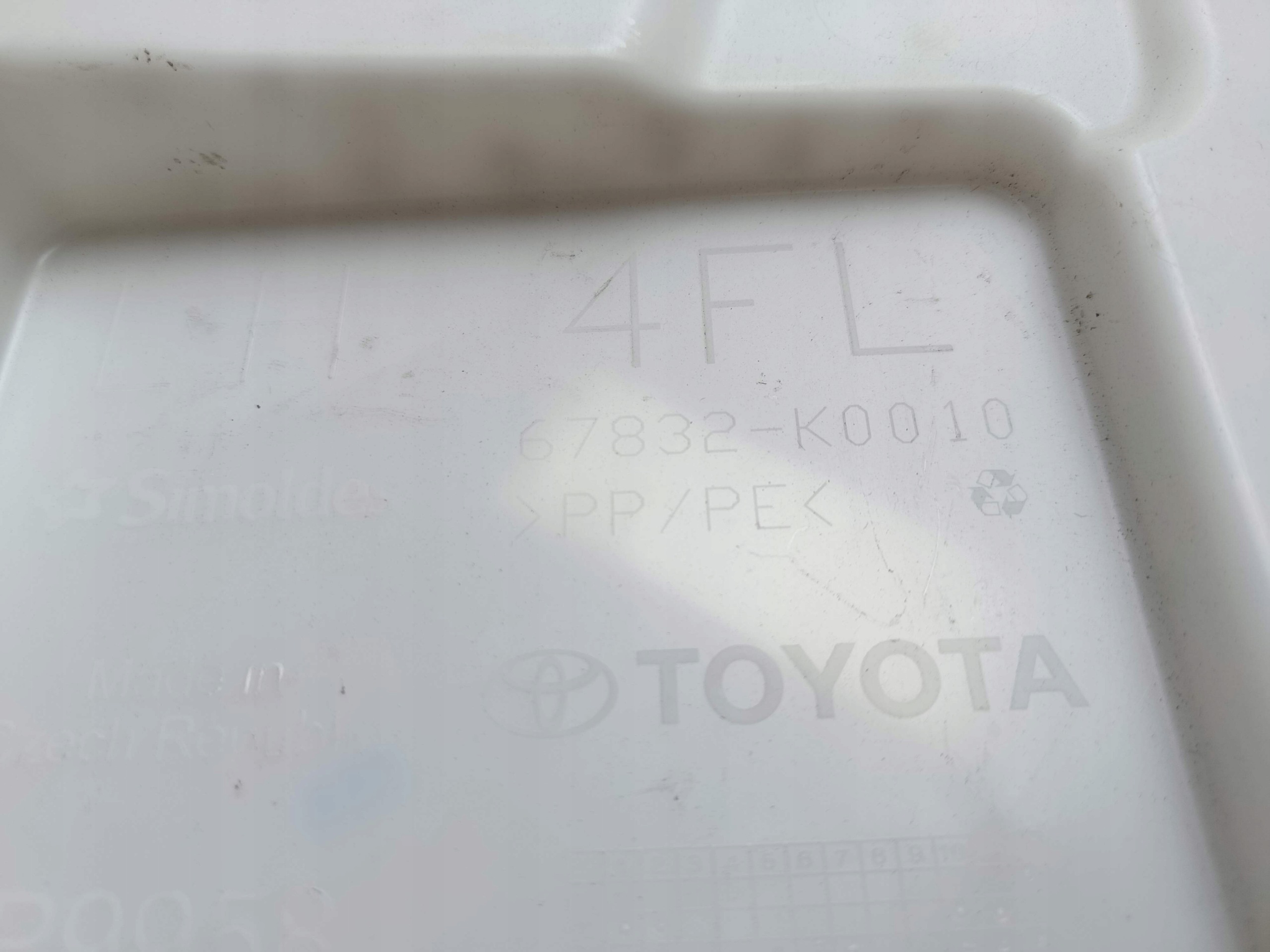 Cache de porte avant gauche Yaris IV 67832-K0010 image 3