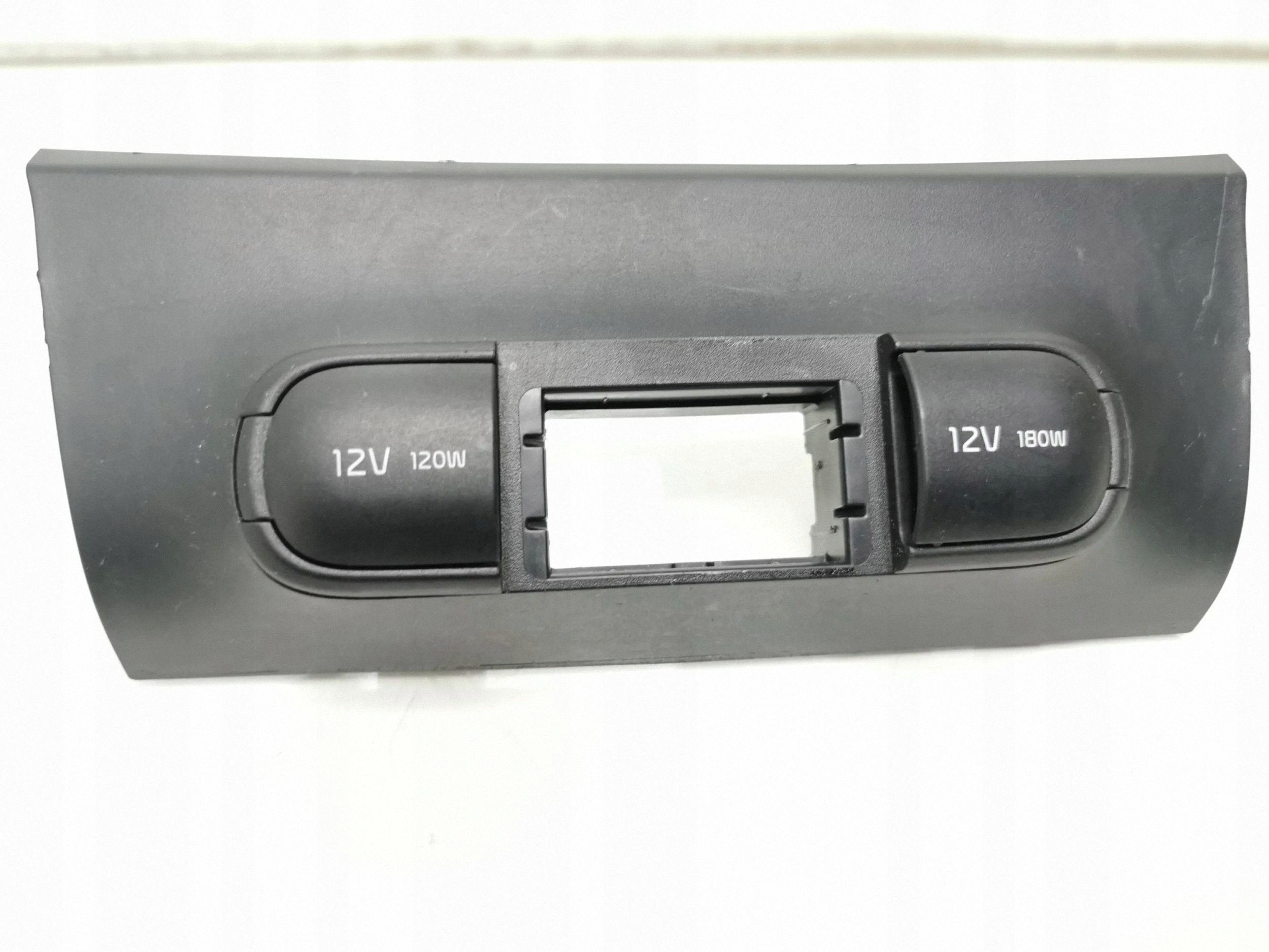 2015 KIA Soul 12V-Steckdose (vorne) 84621E4010 image 2