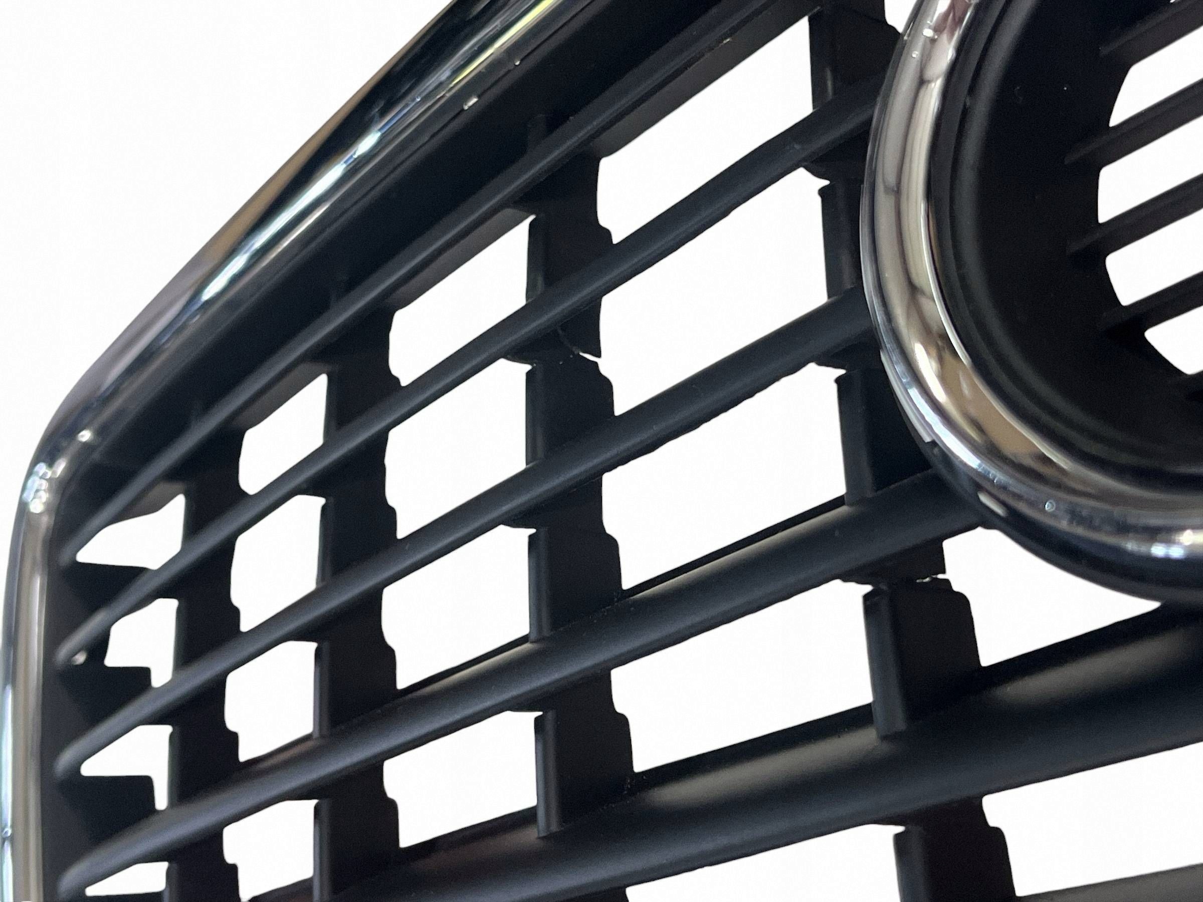 Calandre Audi OE 4D0853651N d'occasion image 8