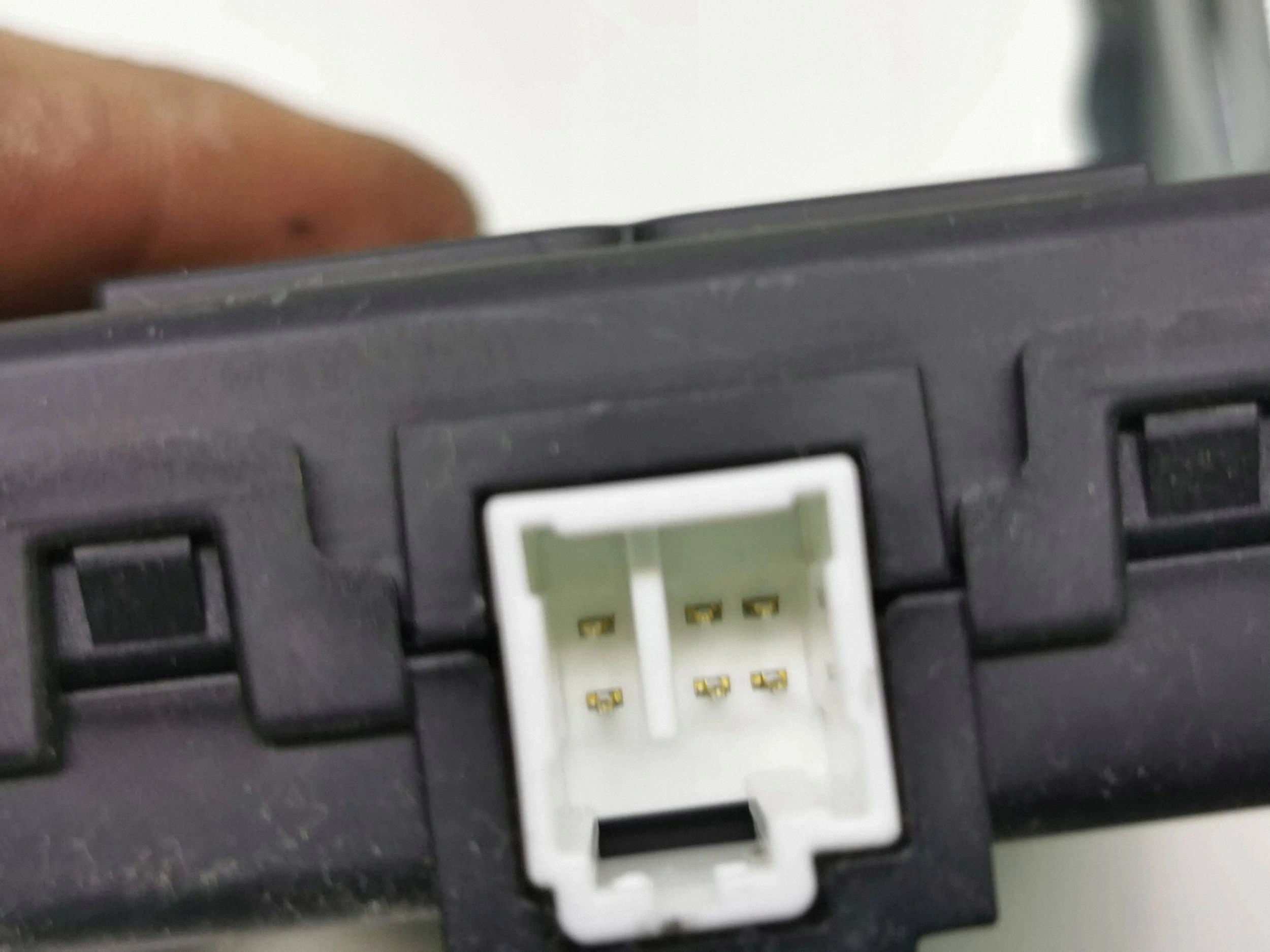 Módulo de Suspensão Kia Soul 2015 OEM 95800E4100 image 3