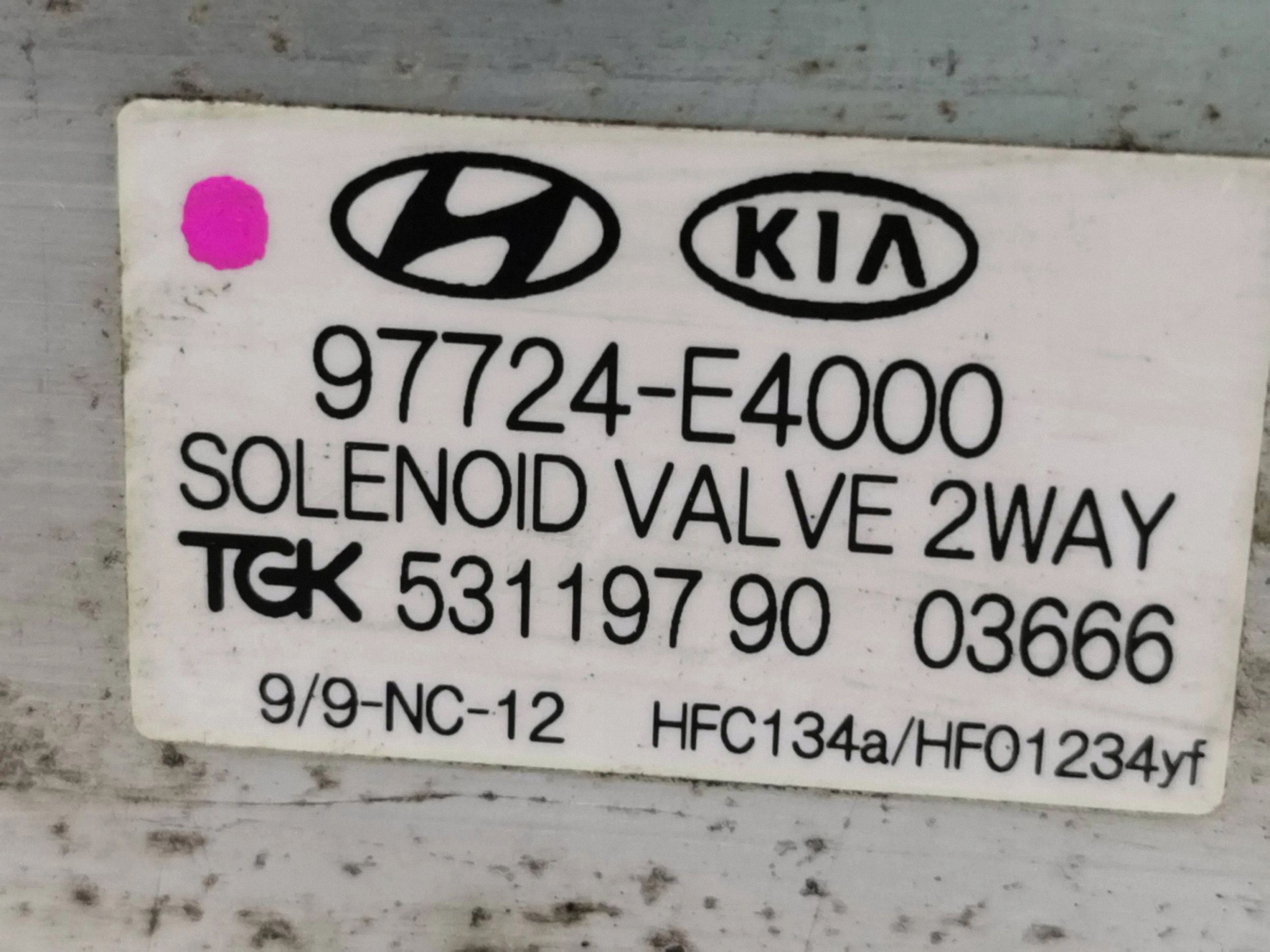 Elektromagnetventil KIA Soul 97724E4000 image 9