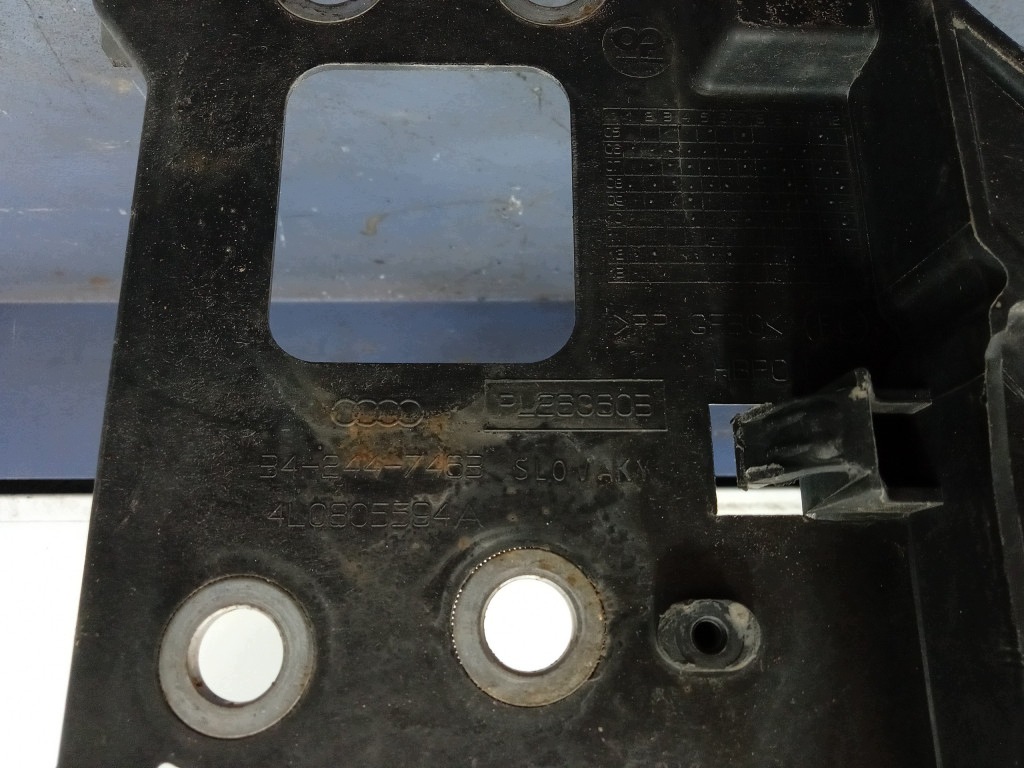 Audi Q7 I 4L Tunnel Avant Complet PAS image 7